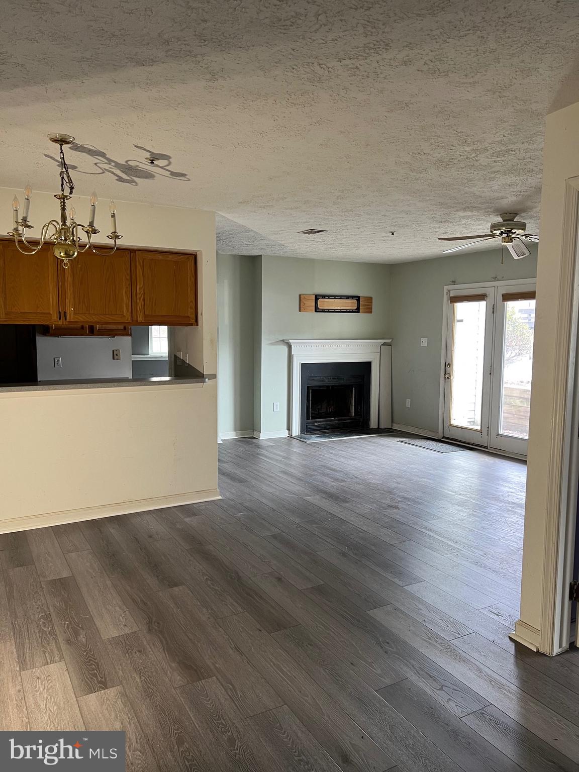WATERS EDGE AT NORTH LAKE - Residential