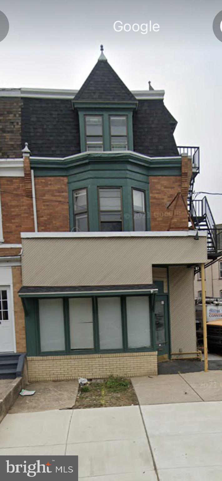 Building is vacant  2nd and 3rd floor total rehab. Was 3 2-bedroom units can be commercial  first floor and 2 3-bedroom units  no showing till lock box is installed