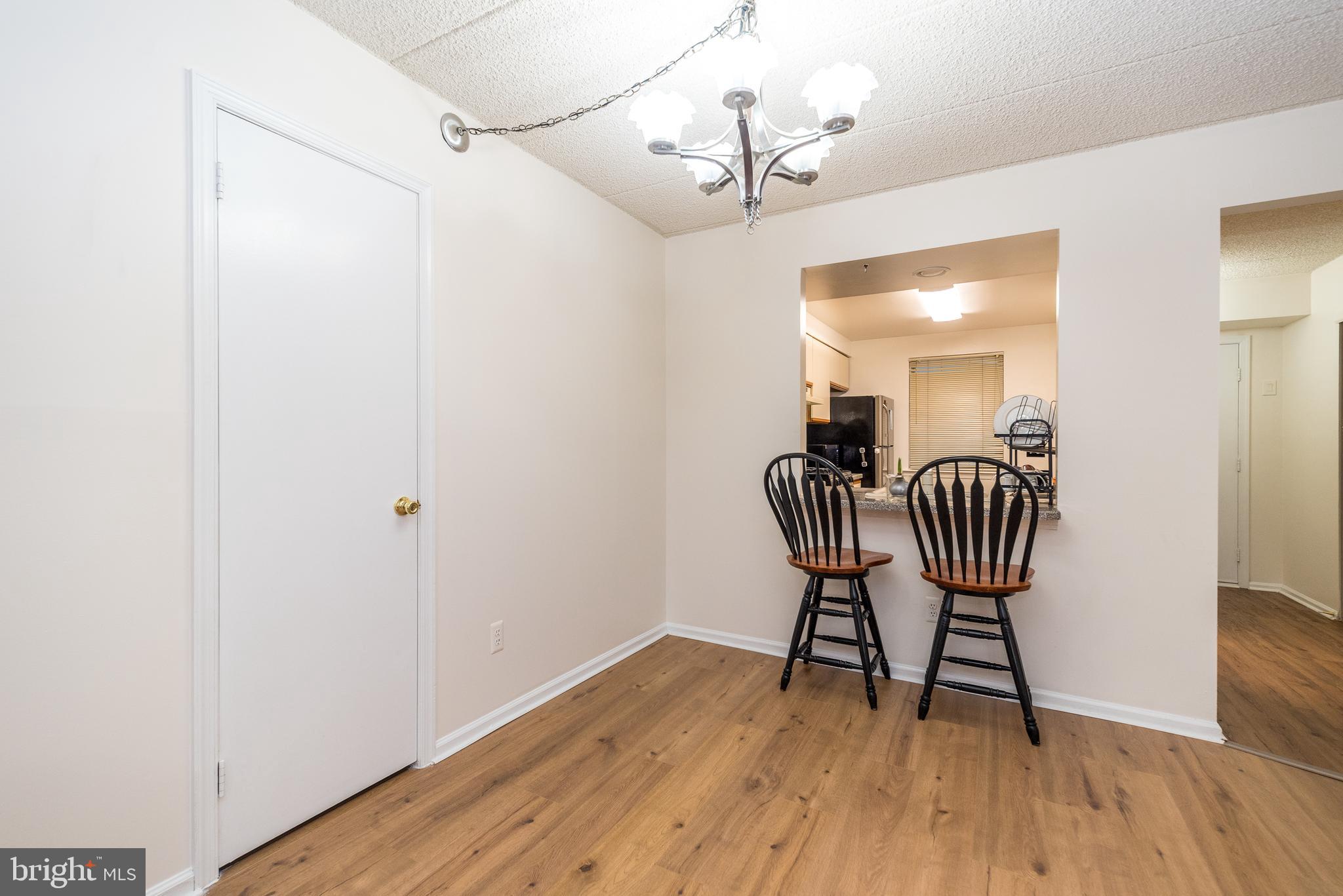 VALLEY GLEN - Residential