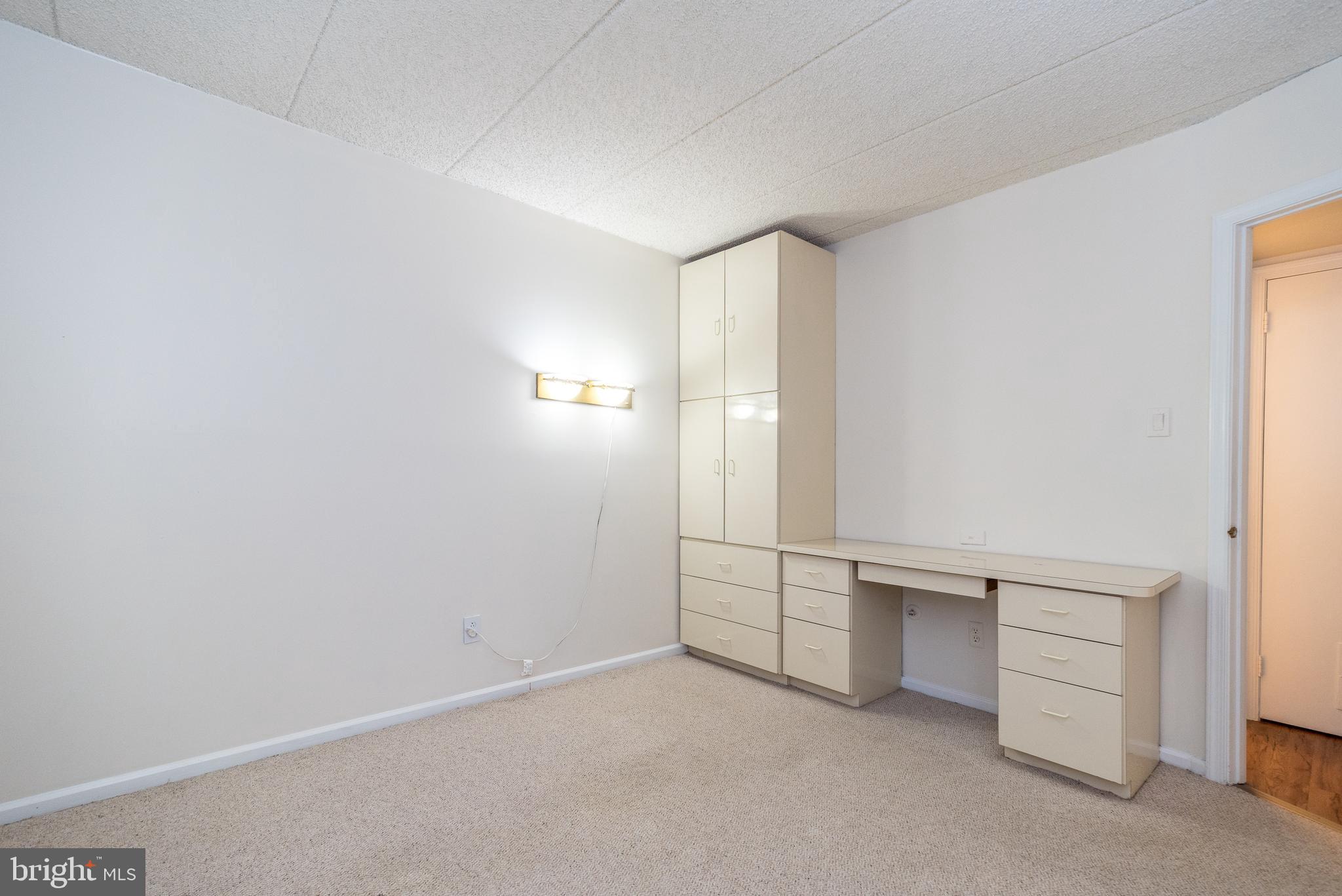 VALLEY GLEN - Residential