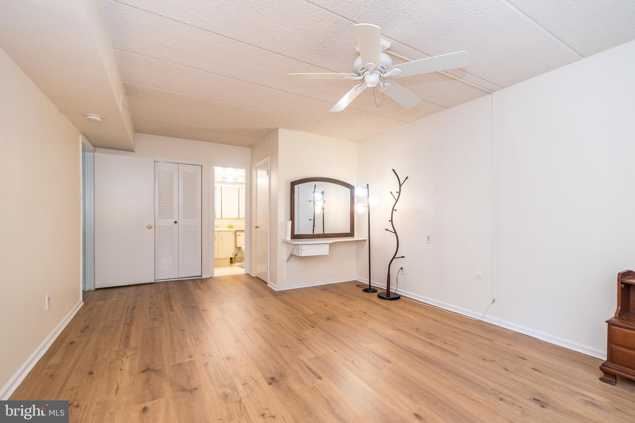 VALLEY GLEN - Residential
