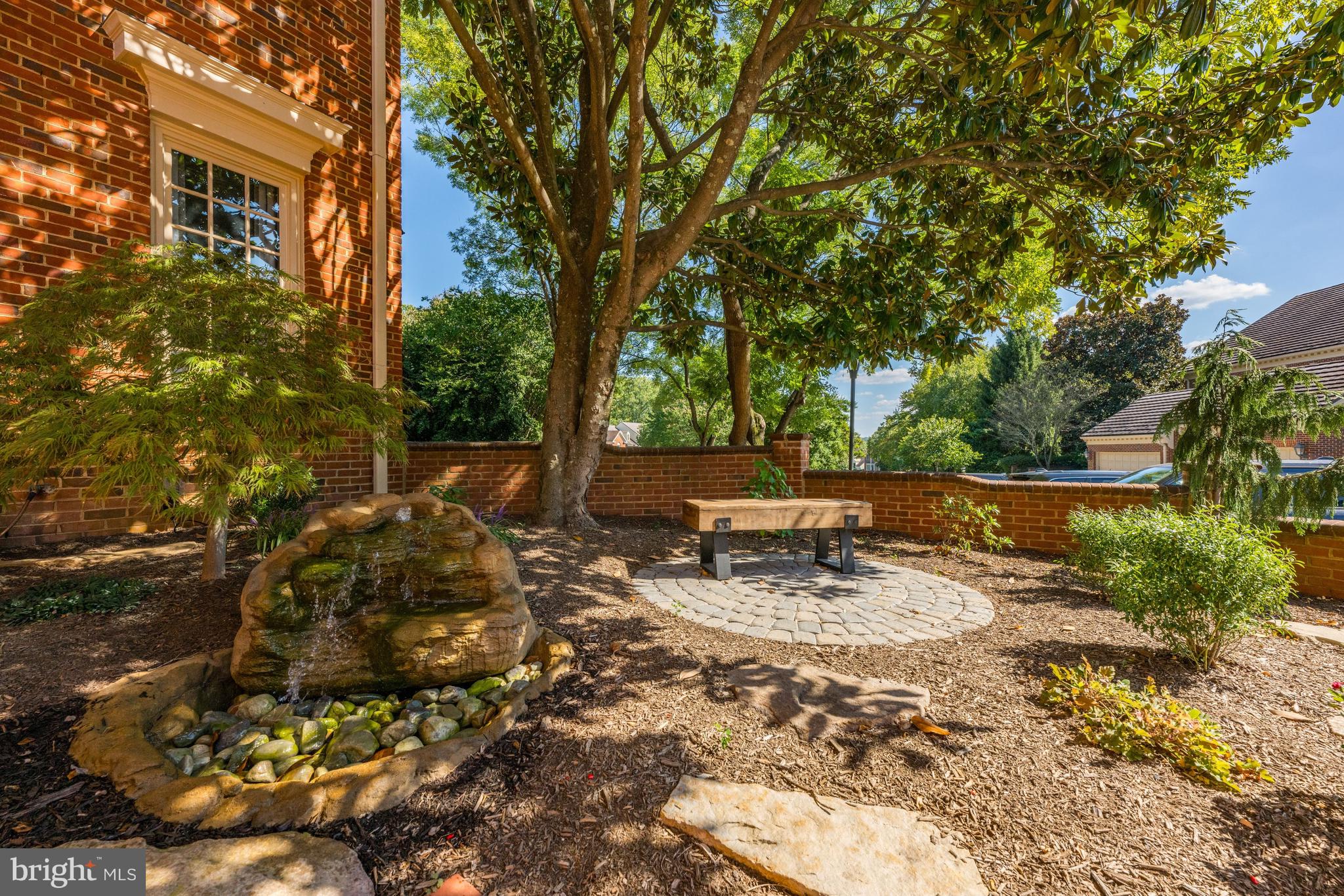 RIVER FALLS - Residential