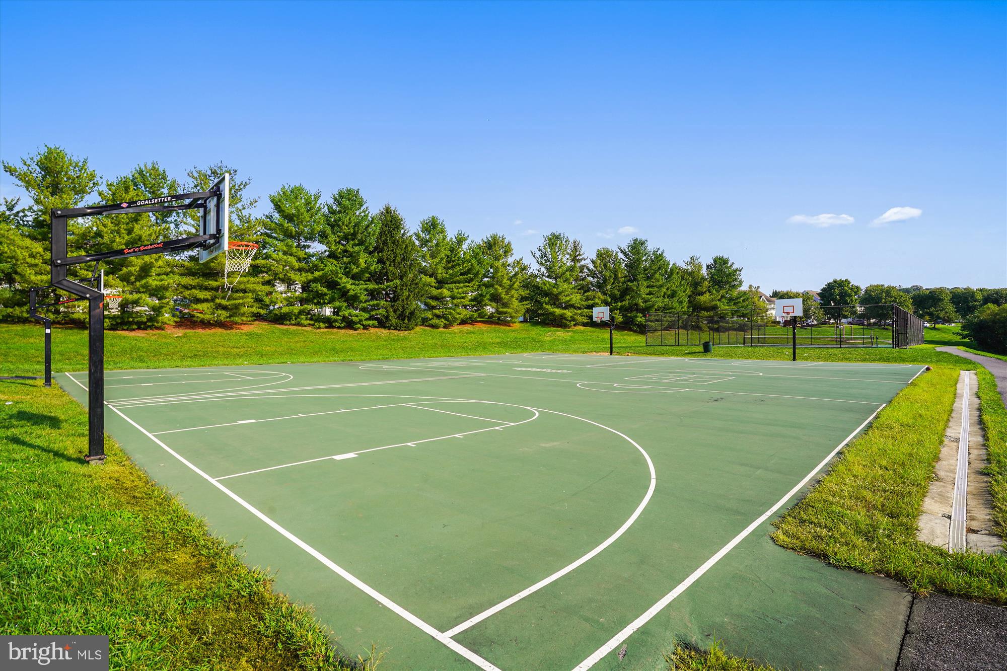 SPRING RIDGE - Residential
