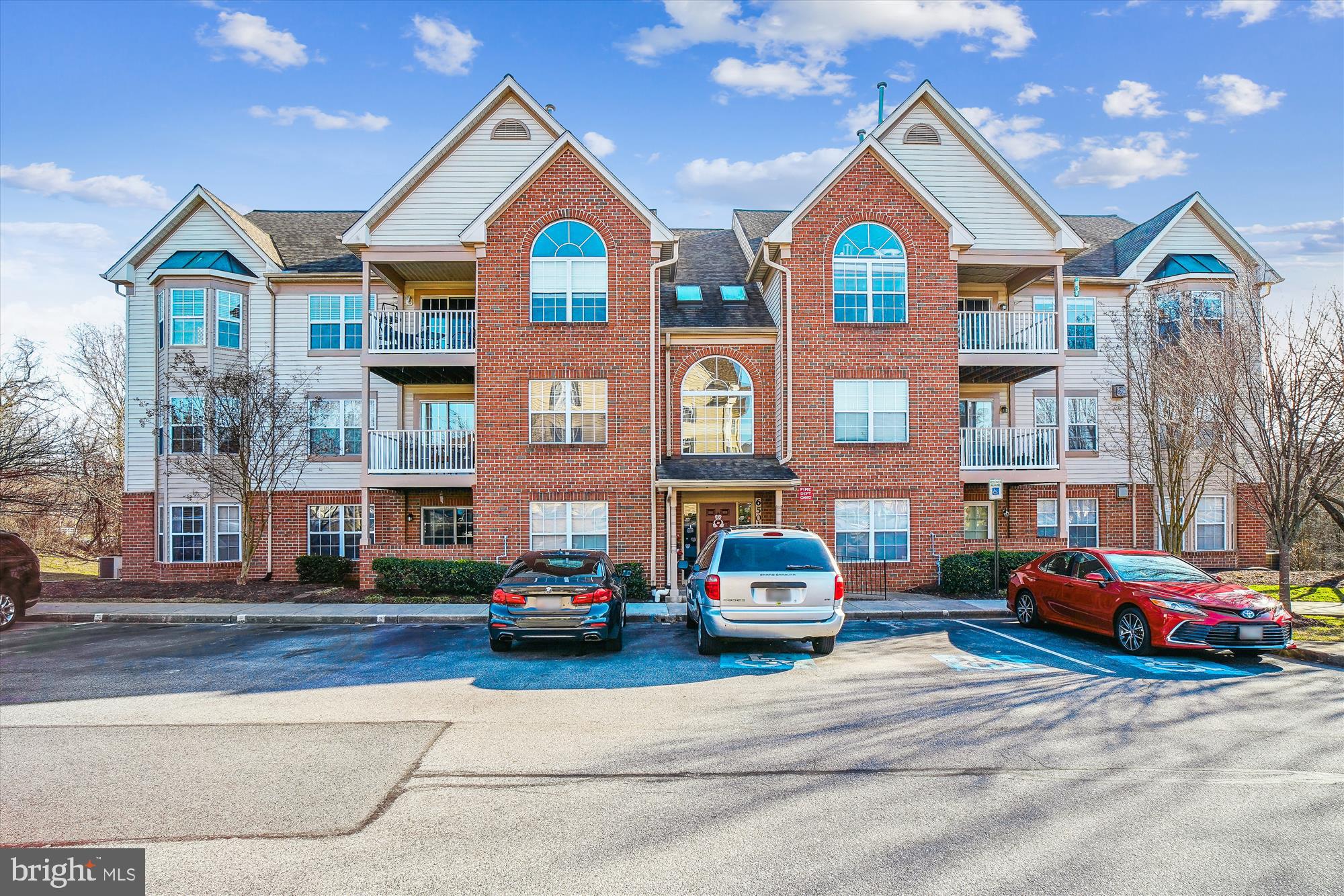 SPRING RIDGE - Residential
