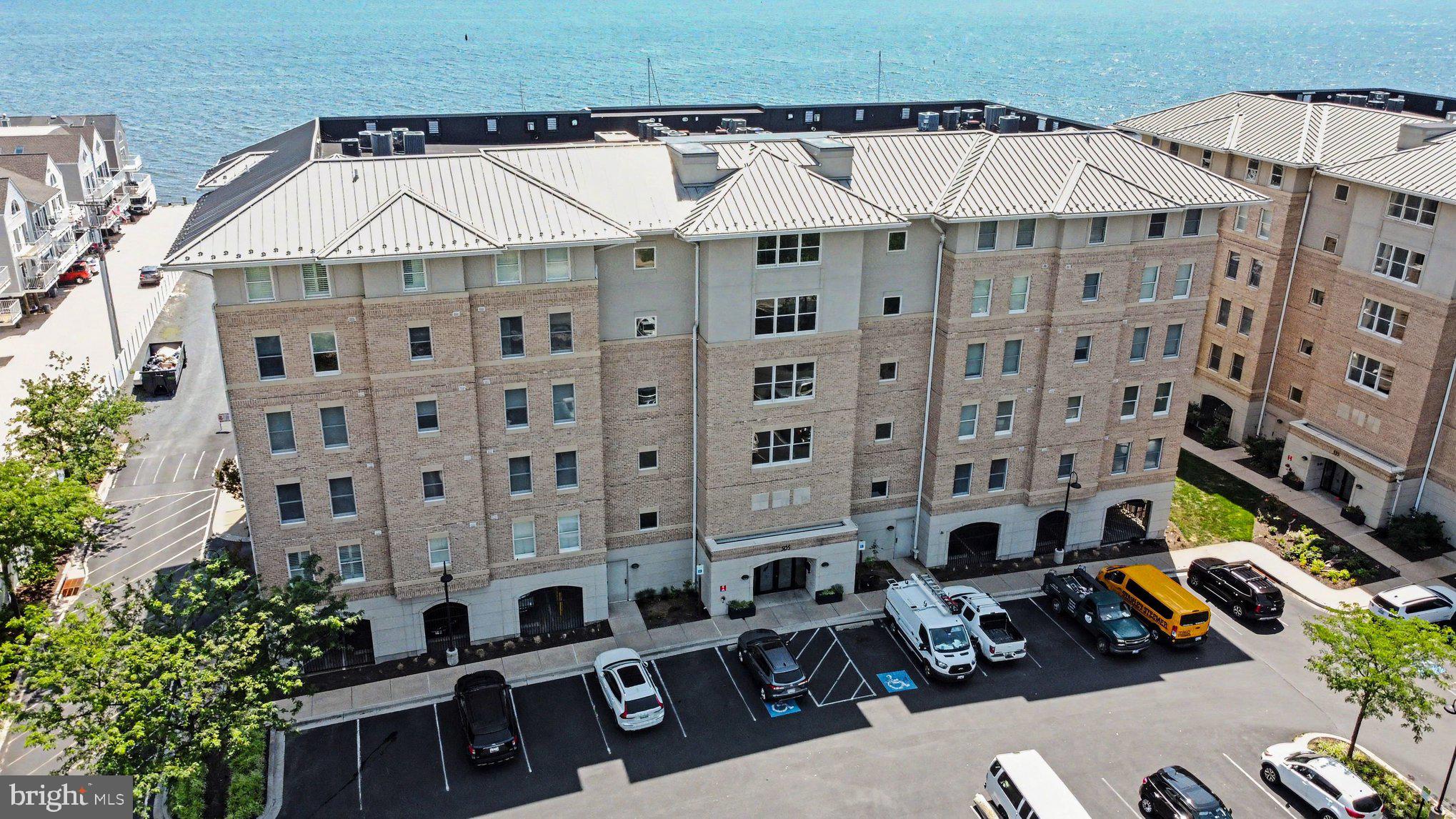 HERON HARBOR - Residential