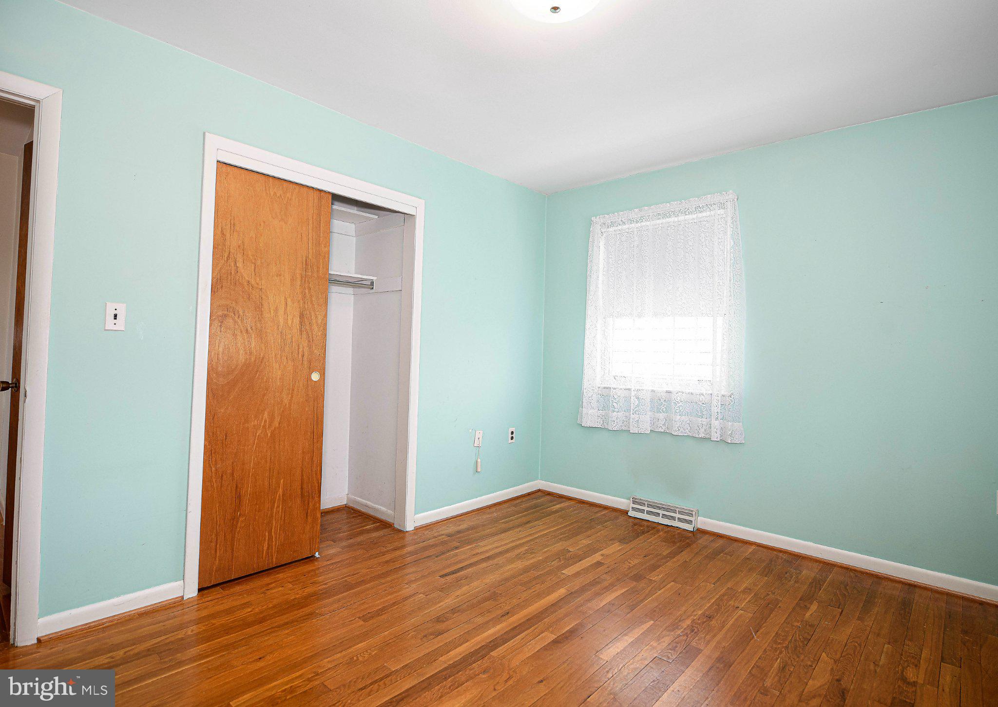 ESSEX - Residential