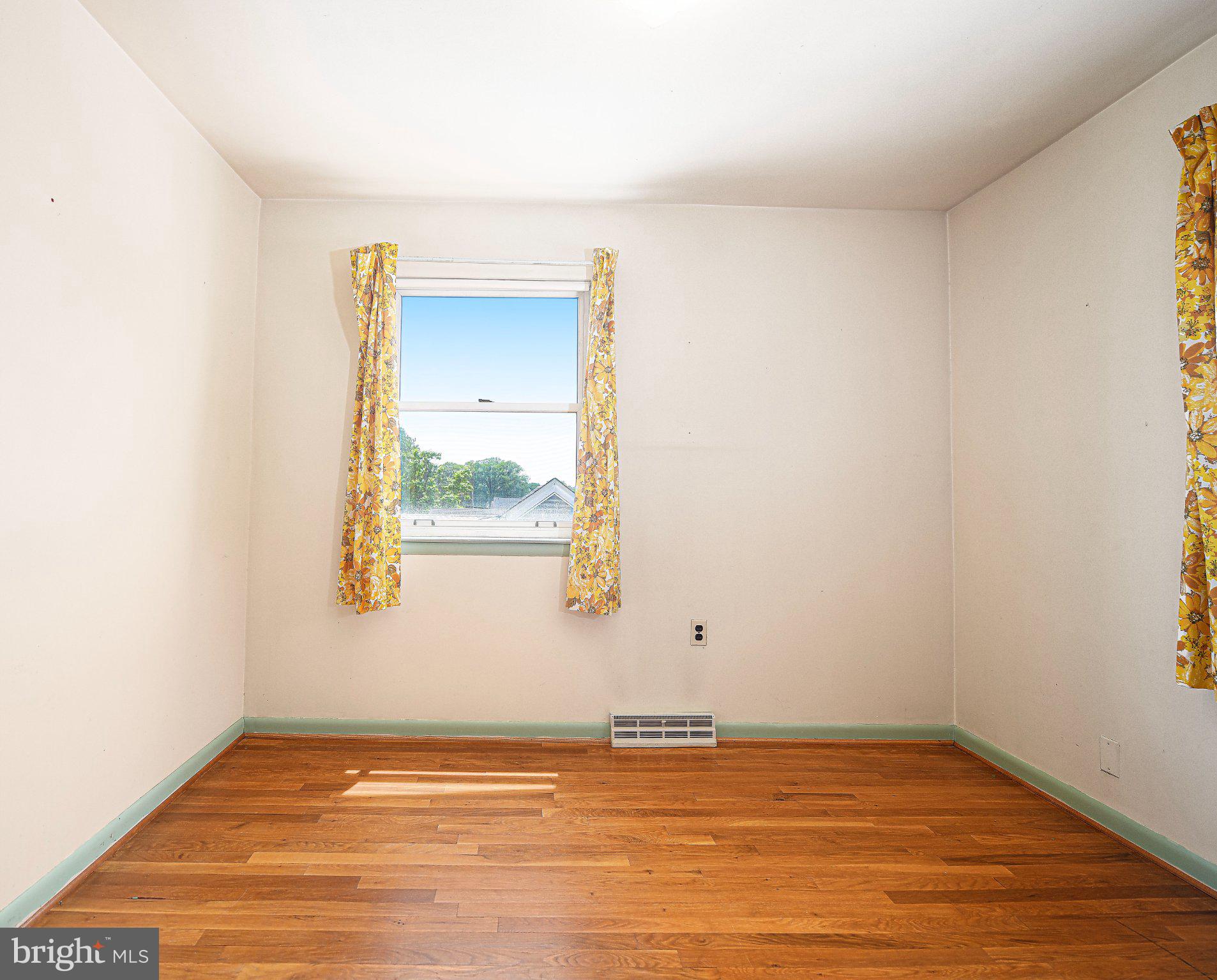 ESSEX - Residential