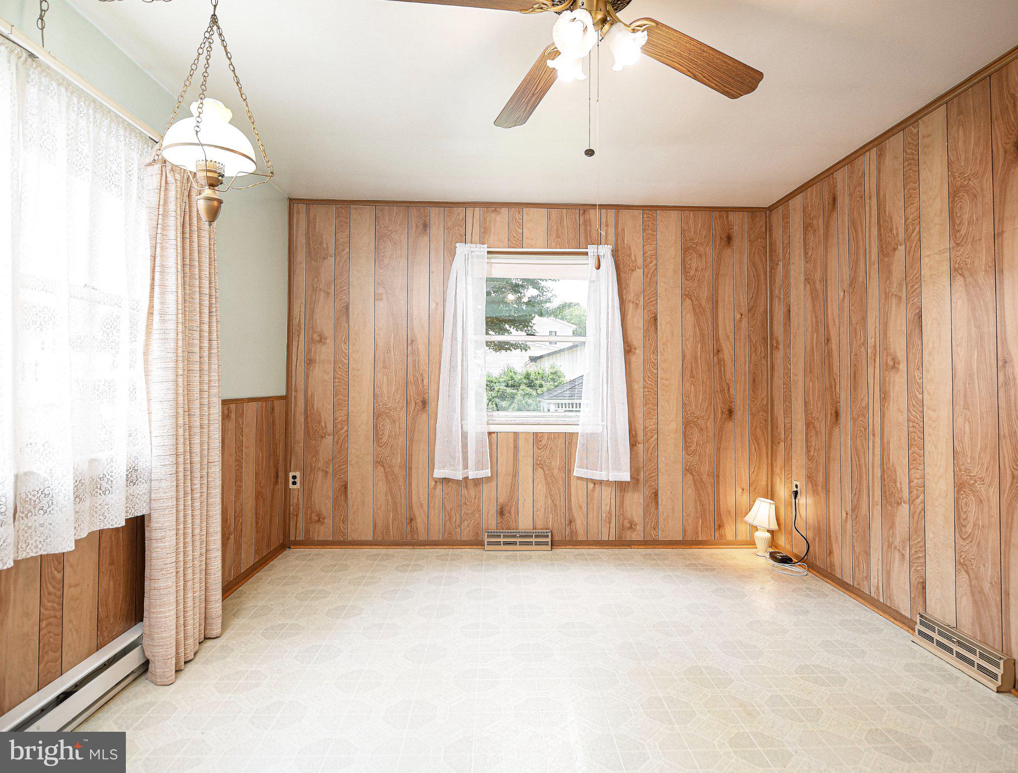 ESSEX - Residential