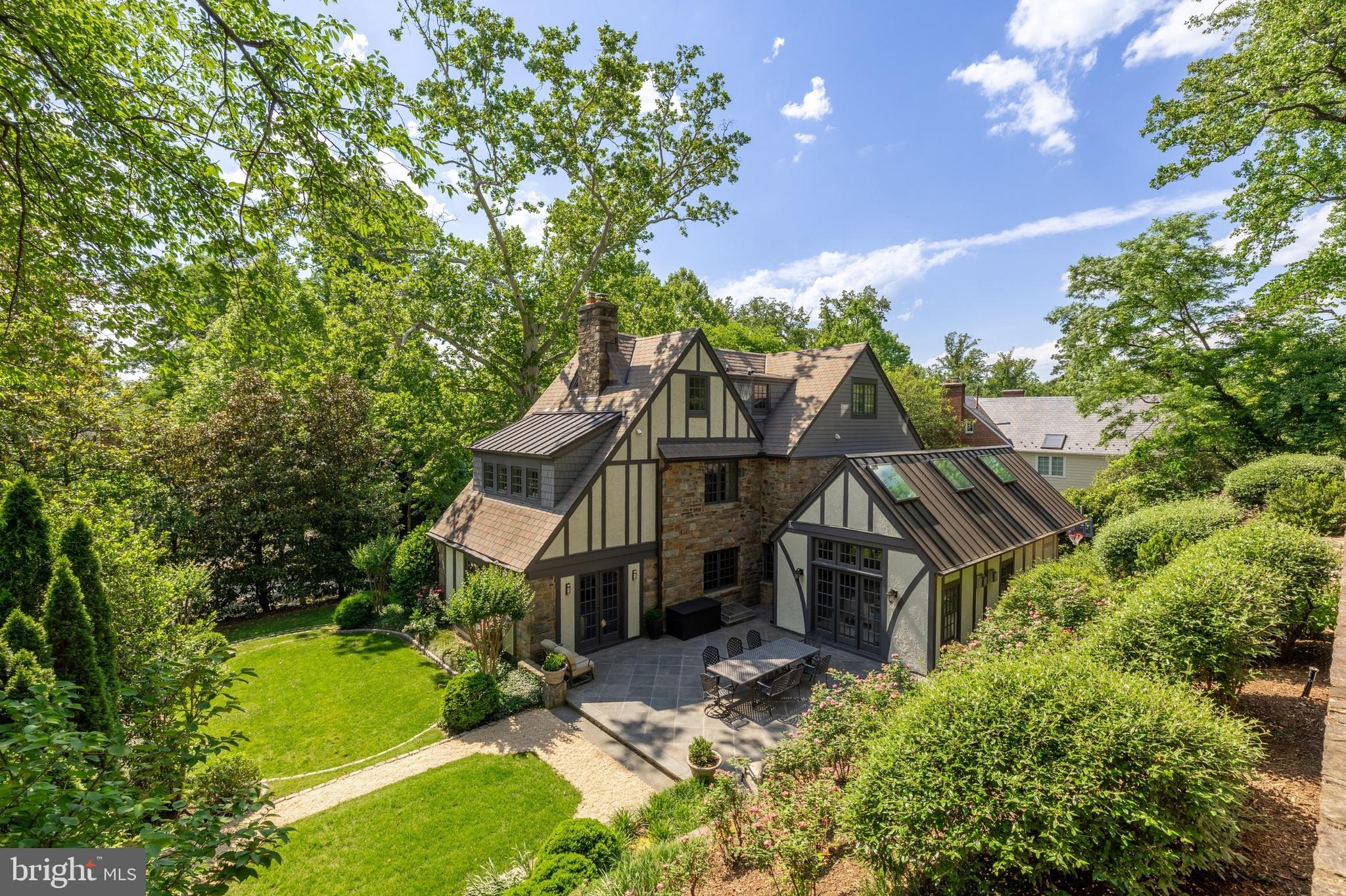 SPRING VALLEY - Residential