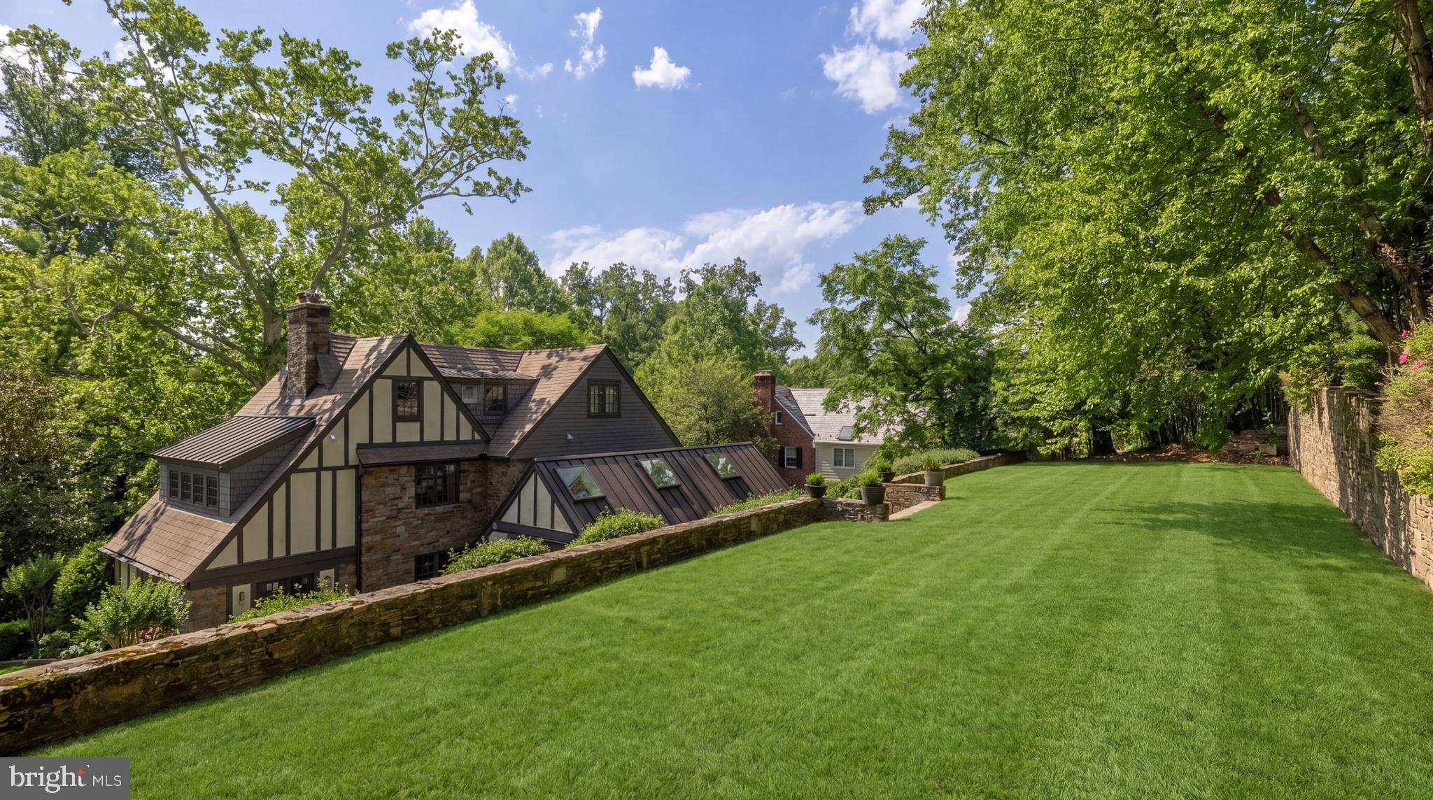 SPRING VALLEY - Residential