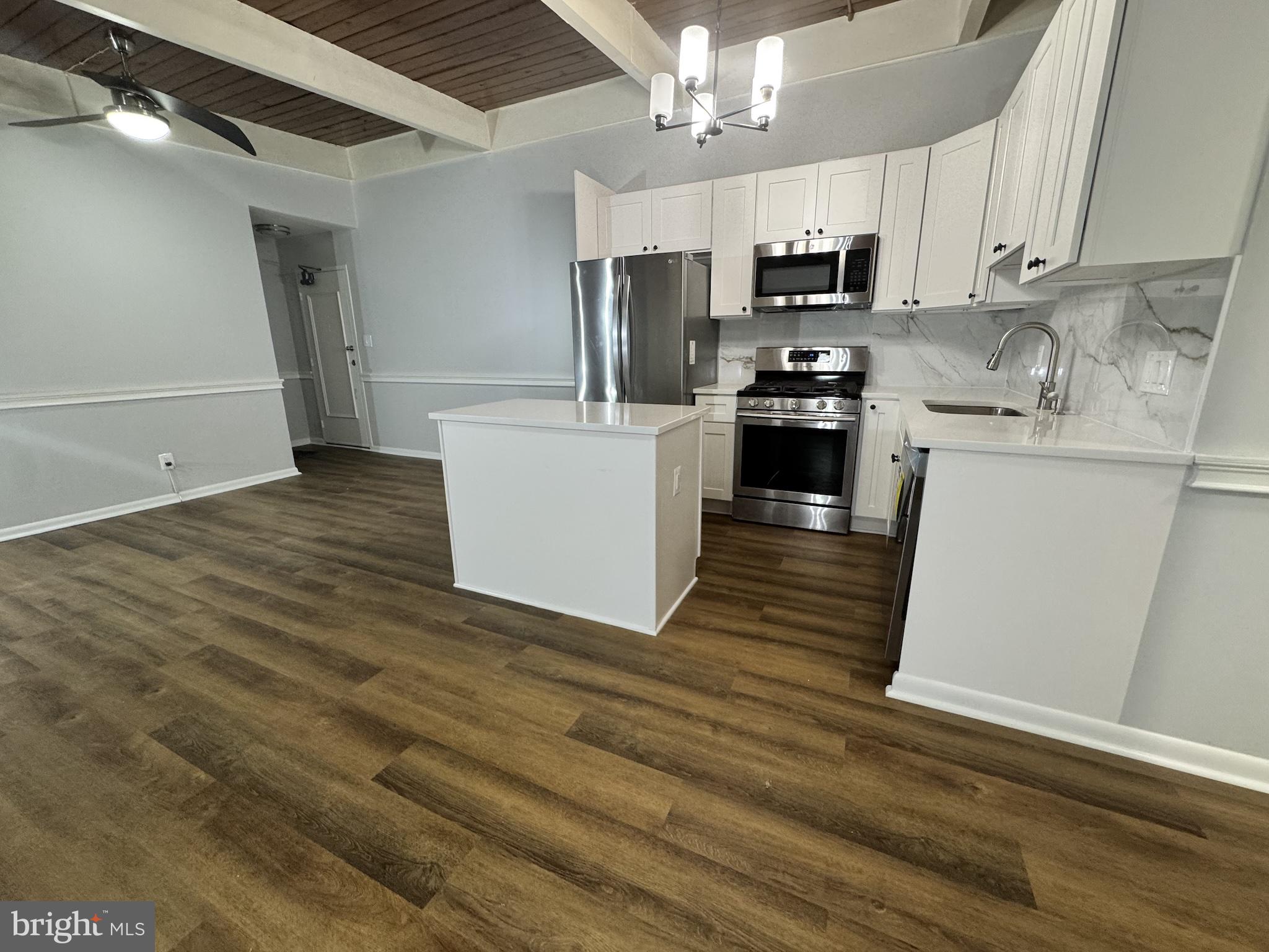 HERITAGE WOODS NORTH - Residential