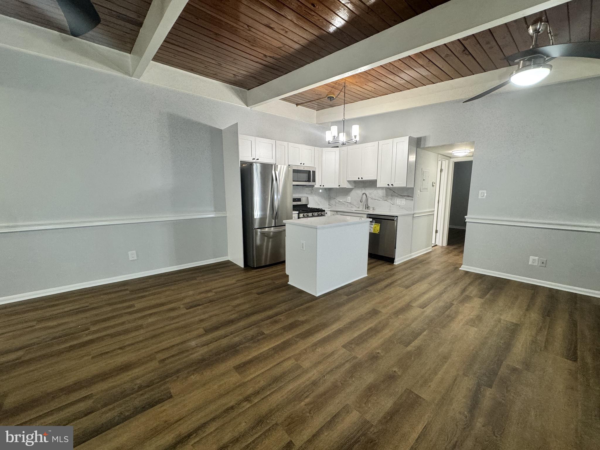 HERITAGE WOODS NORTH - Residential