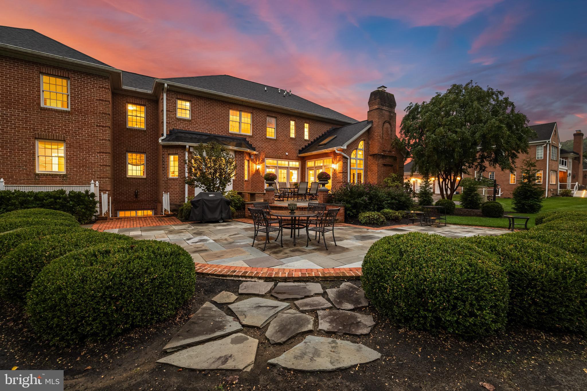 HUNTSPRING - Residential
