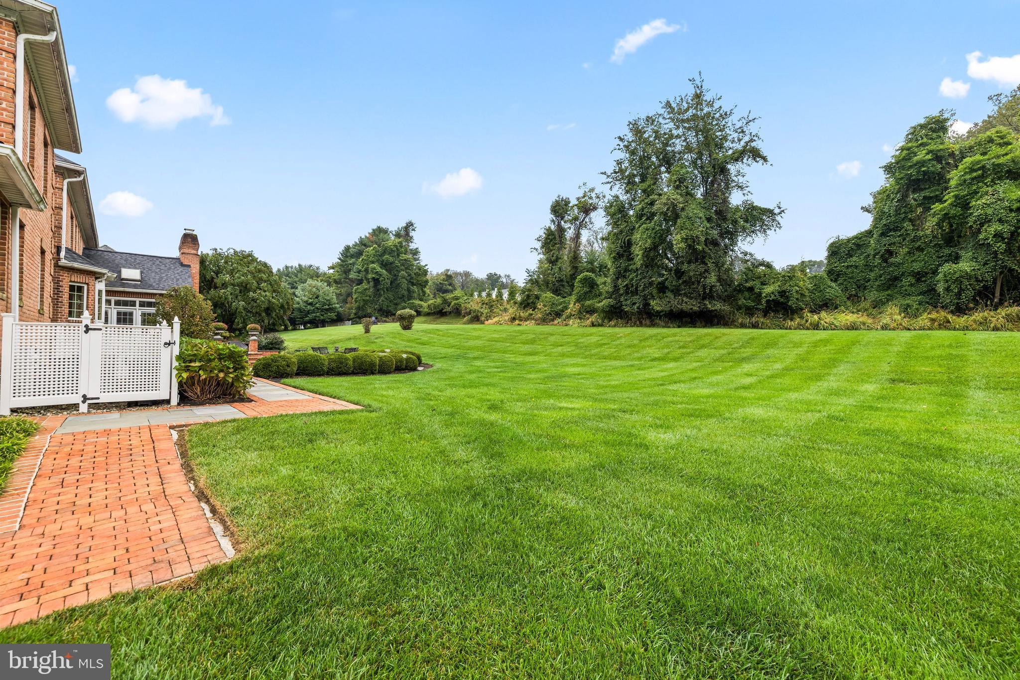 HUNTSPRING - Residential