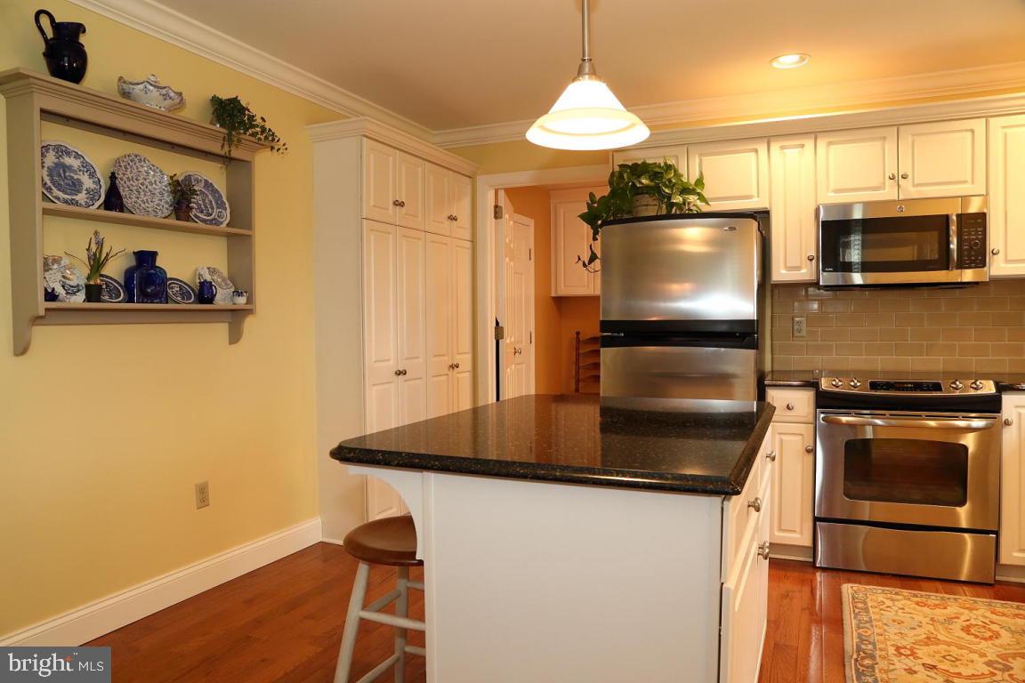 CANDLESTICK SQUARE - Residential