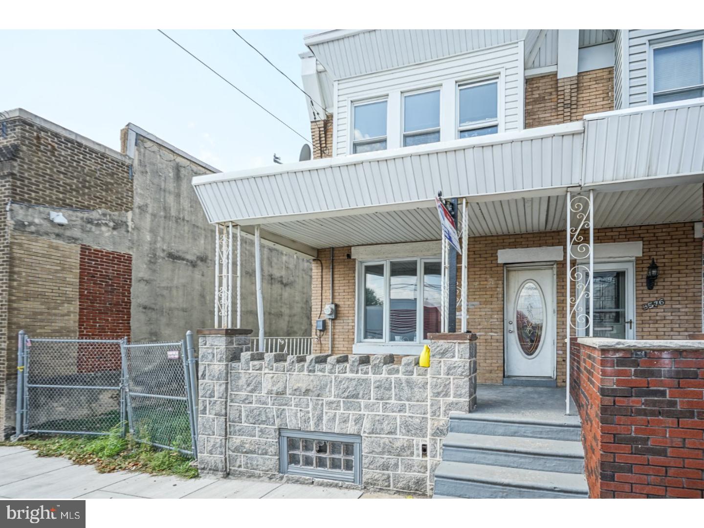 Large 3 bedroom porch front. Needs a kitchen and bath.