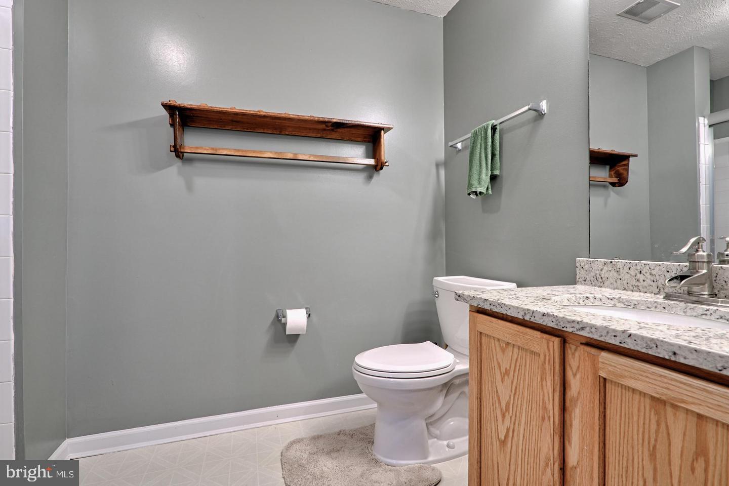 BCKGHM CND@OWGS MS NW TN - Residential Lease