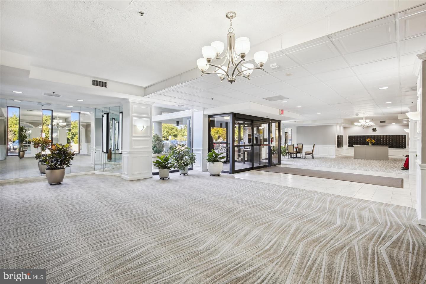 LEISURE WORLD - Residential