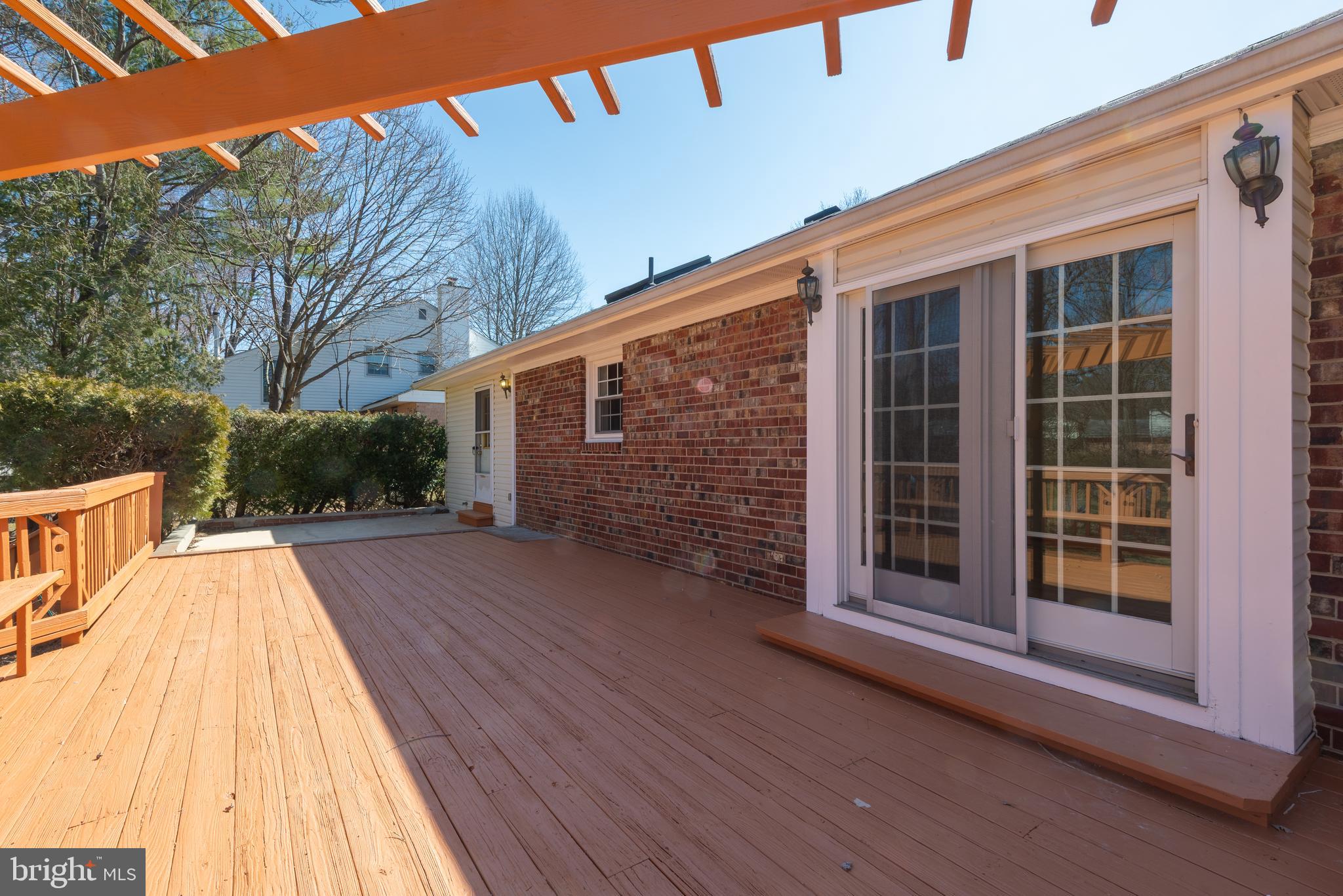 WILLIAMSBURG VILLAGE - Residential