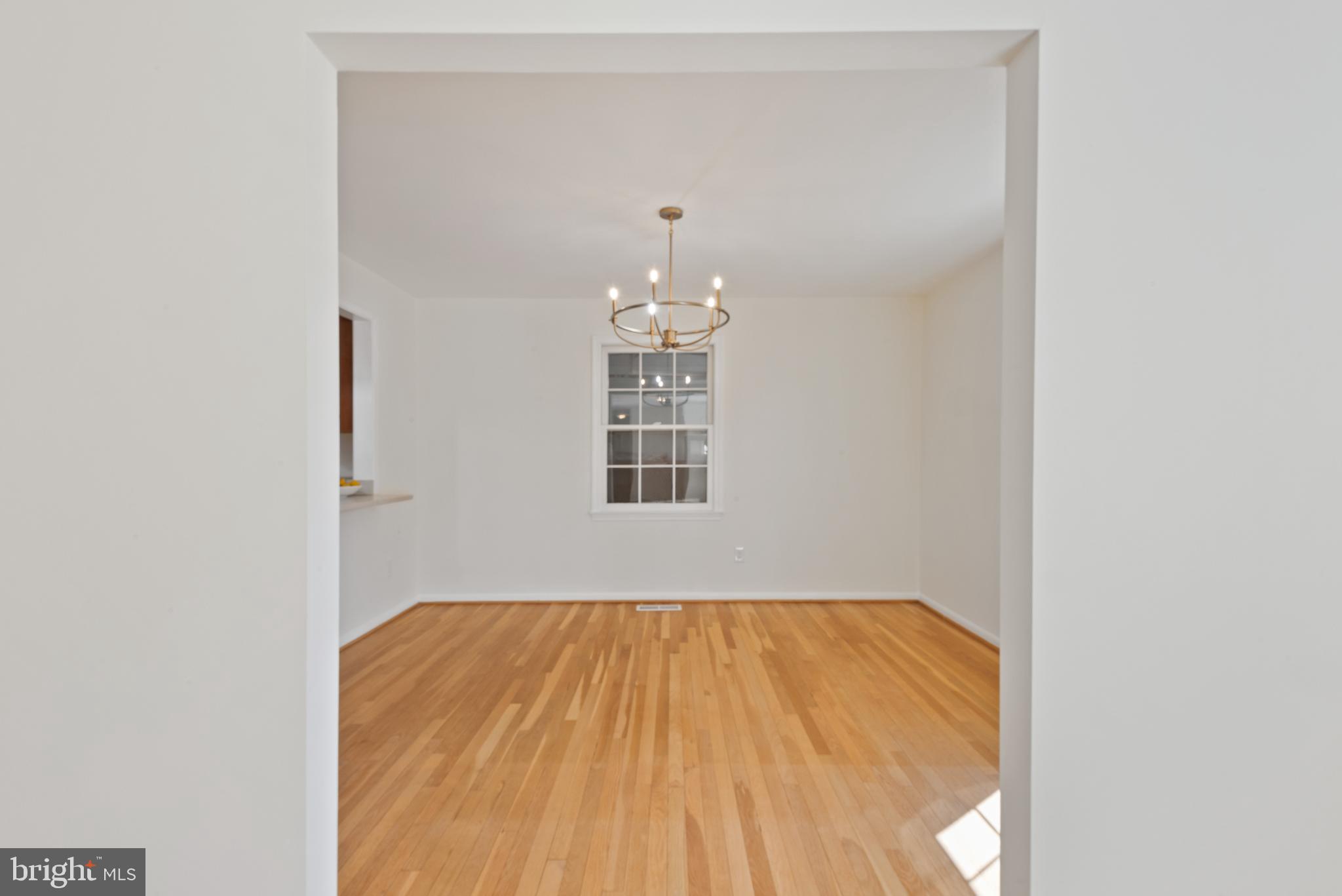 WILLIAMSBURG VILLAGE - Residential