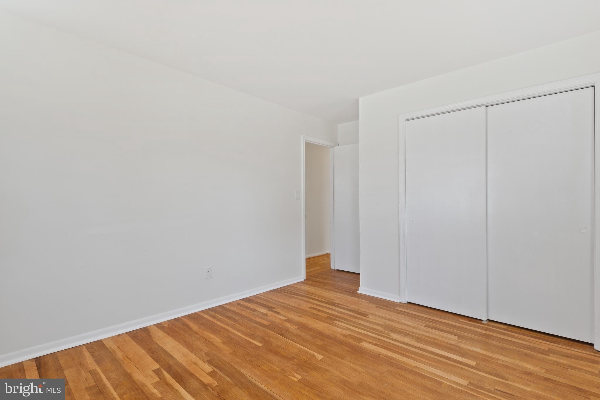 WILLIAMSBURG VILLAGE - Residential