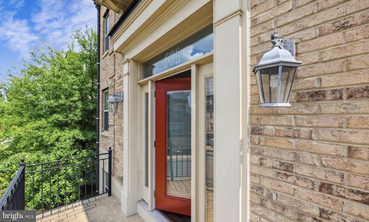 POTOMAC OVERLOOK AT NATIONAL HARBOR - Residential