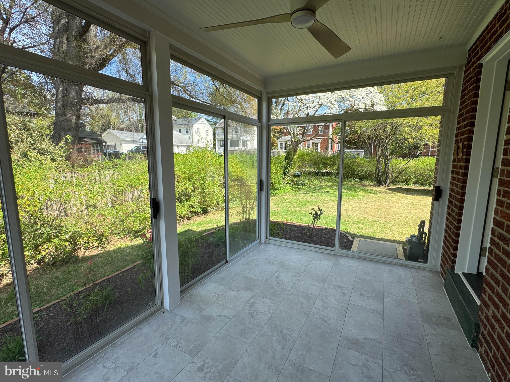 NORTH HILLS - Residential