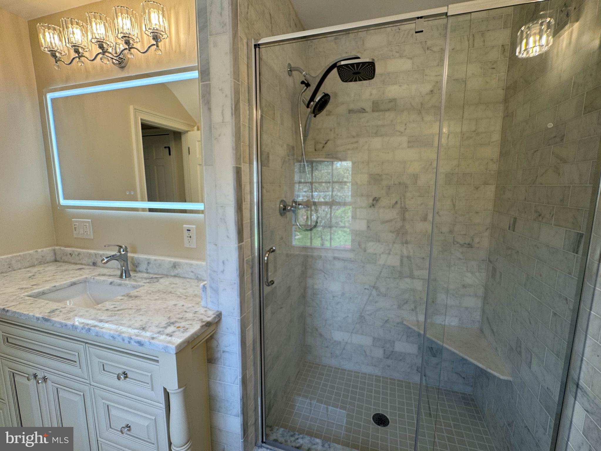 NORTH HILLS - Residential