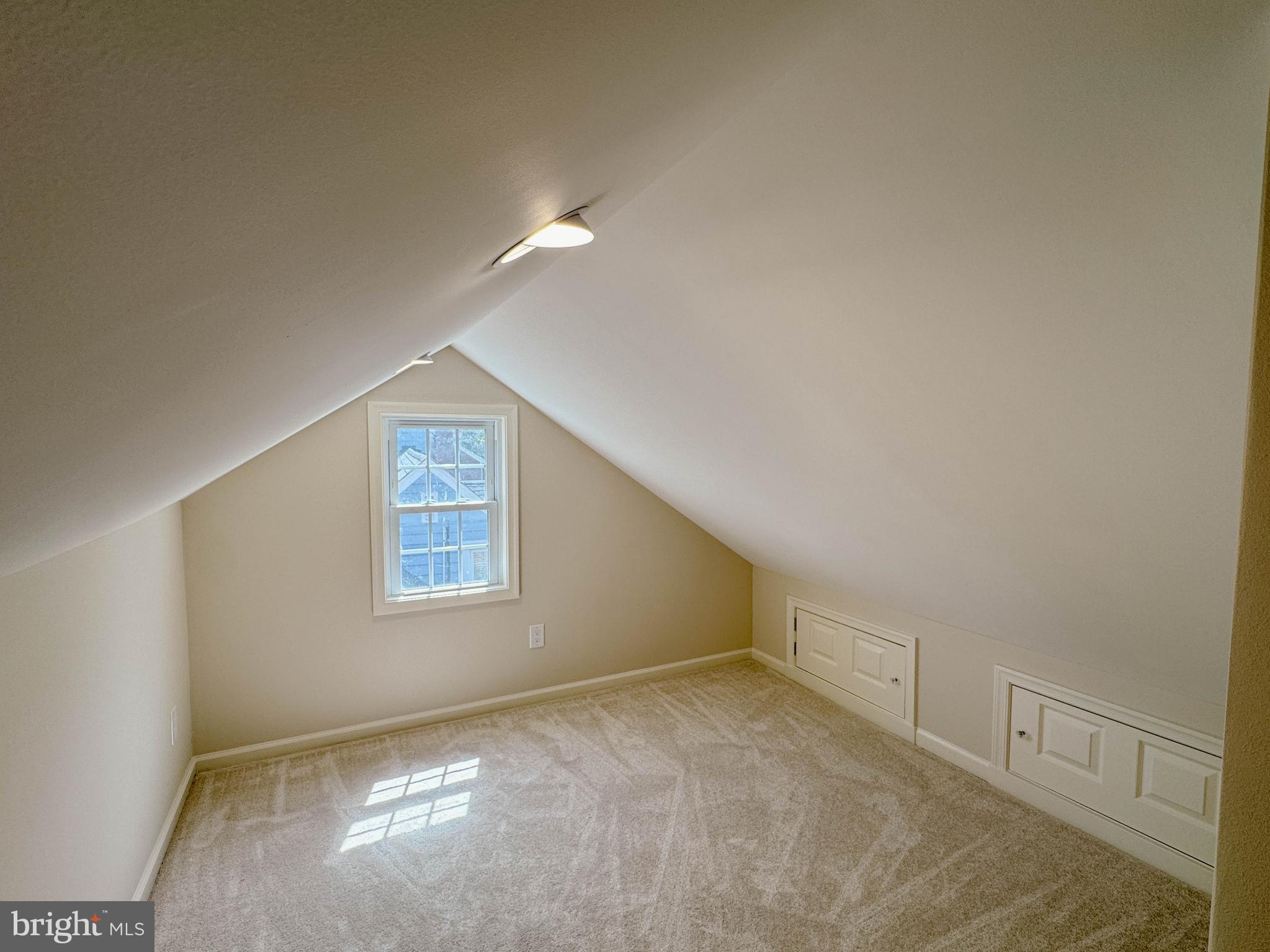 NORTH HILLS - Residential