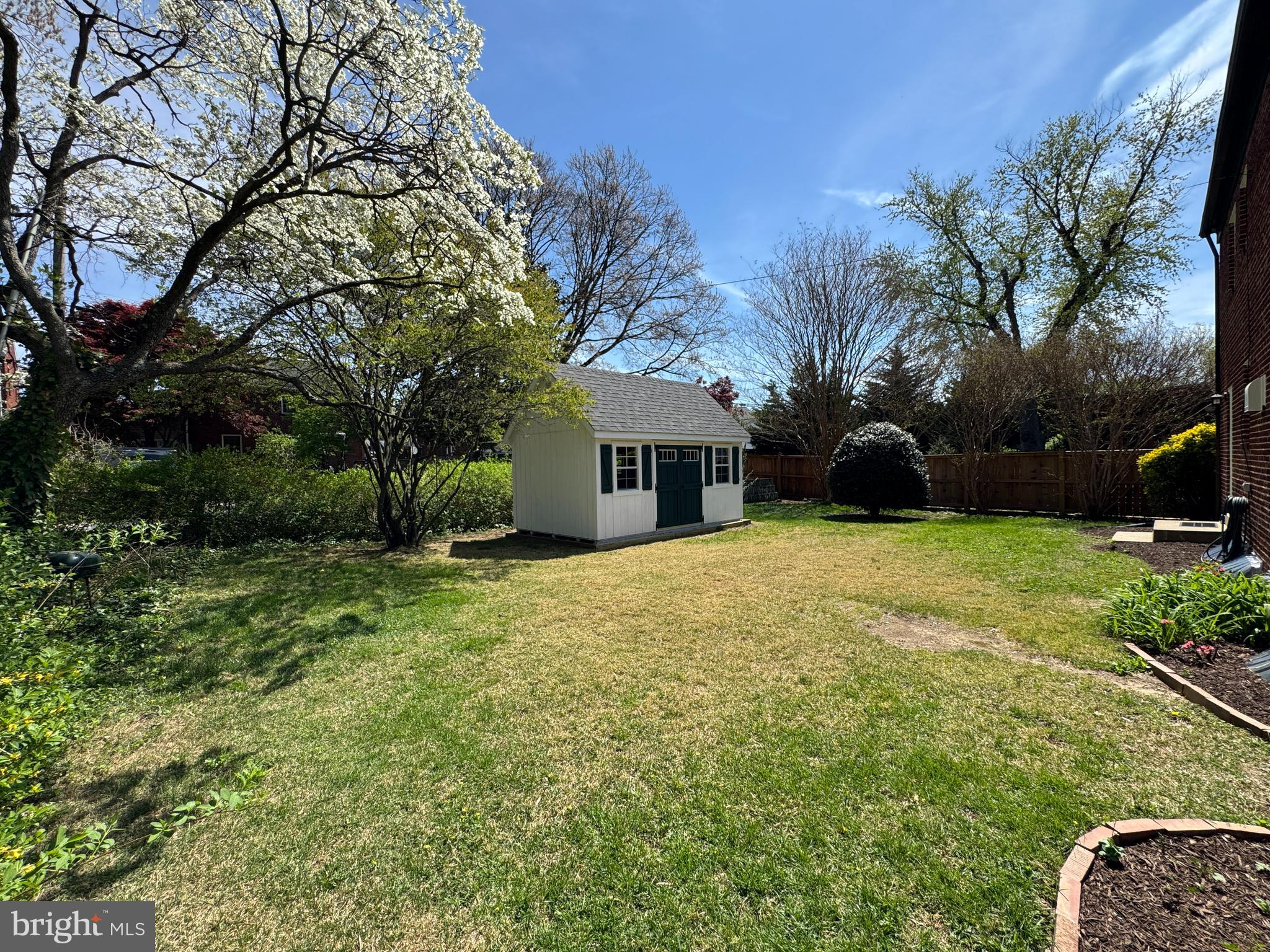 NORTH HILLS - Residential