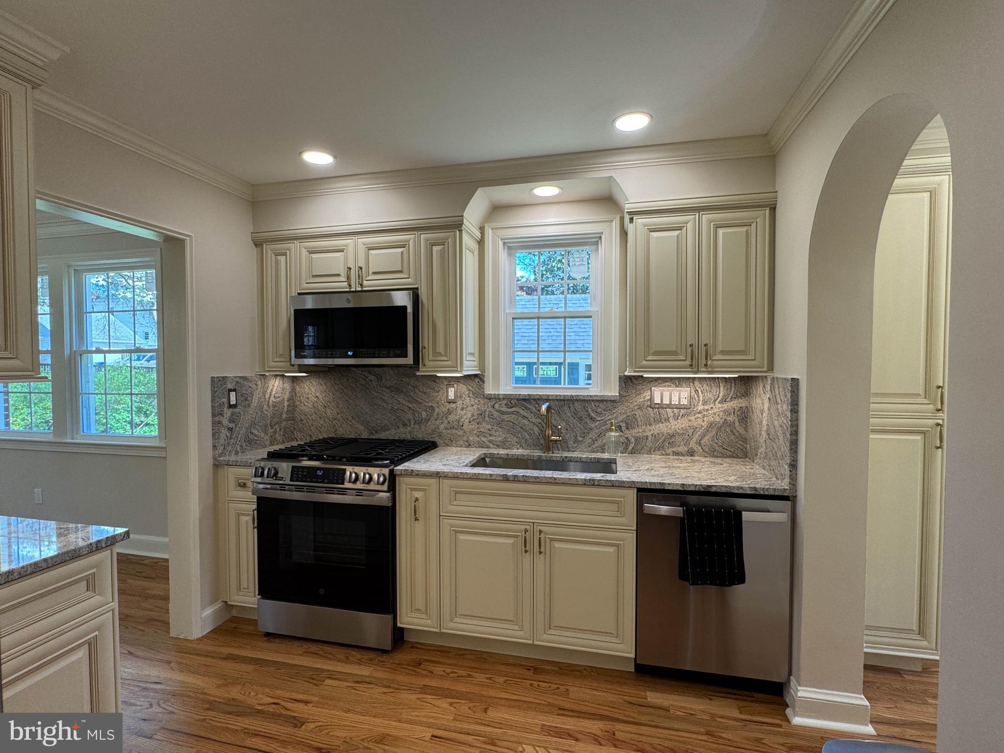 NORTH HILLS - Residential