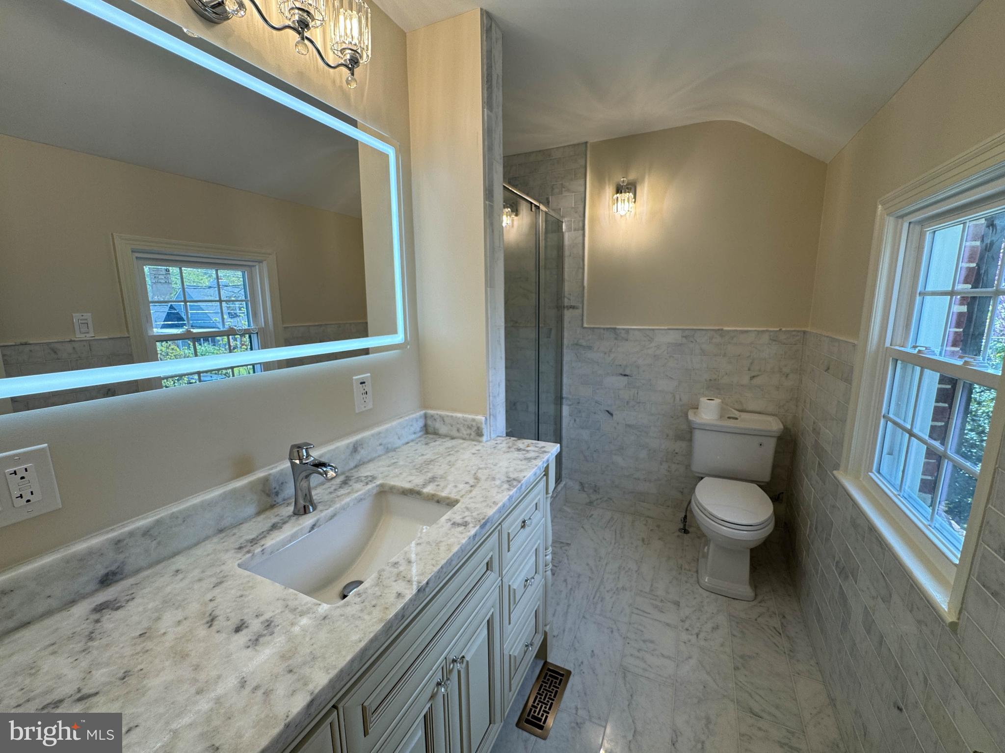NORTH HILLS - Residential