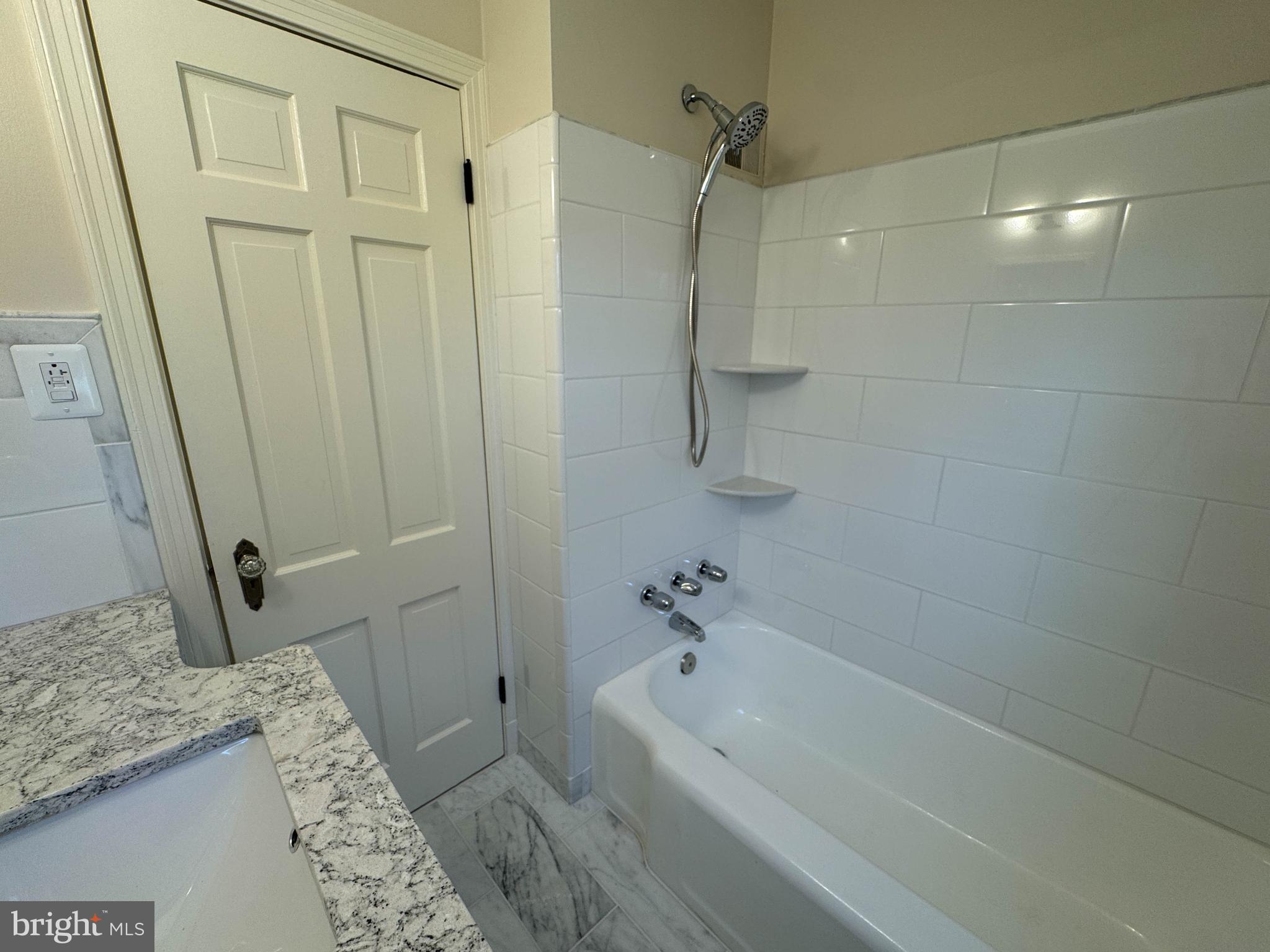 NORTH HILLS - Residential