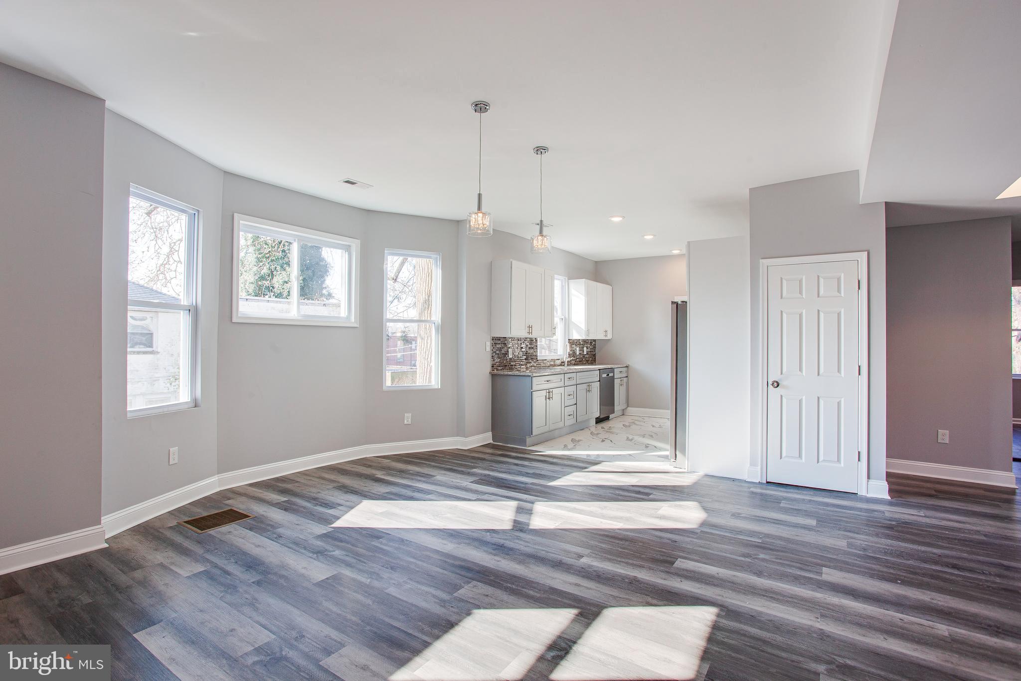 EAST OAK LANE - Residential