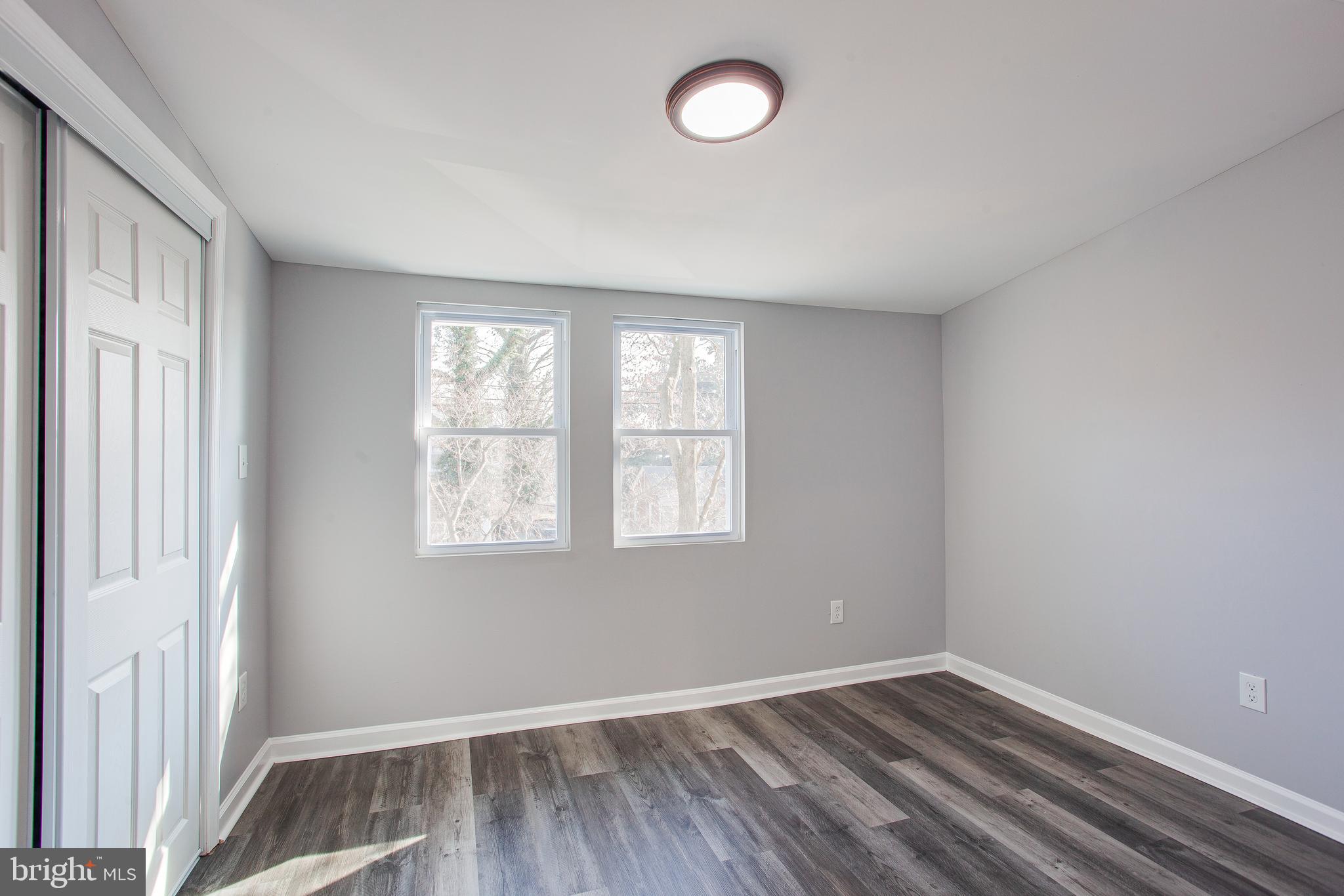 EAST OAK LANE - Residential