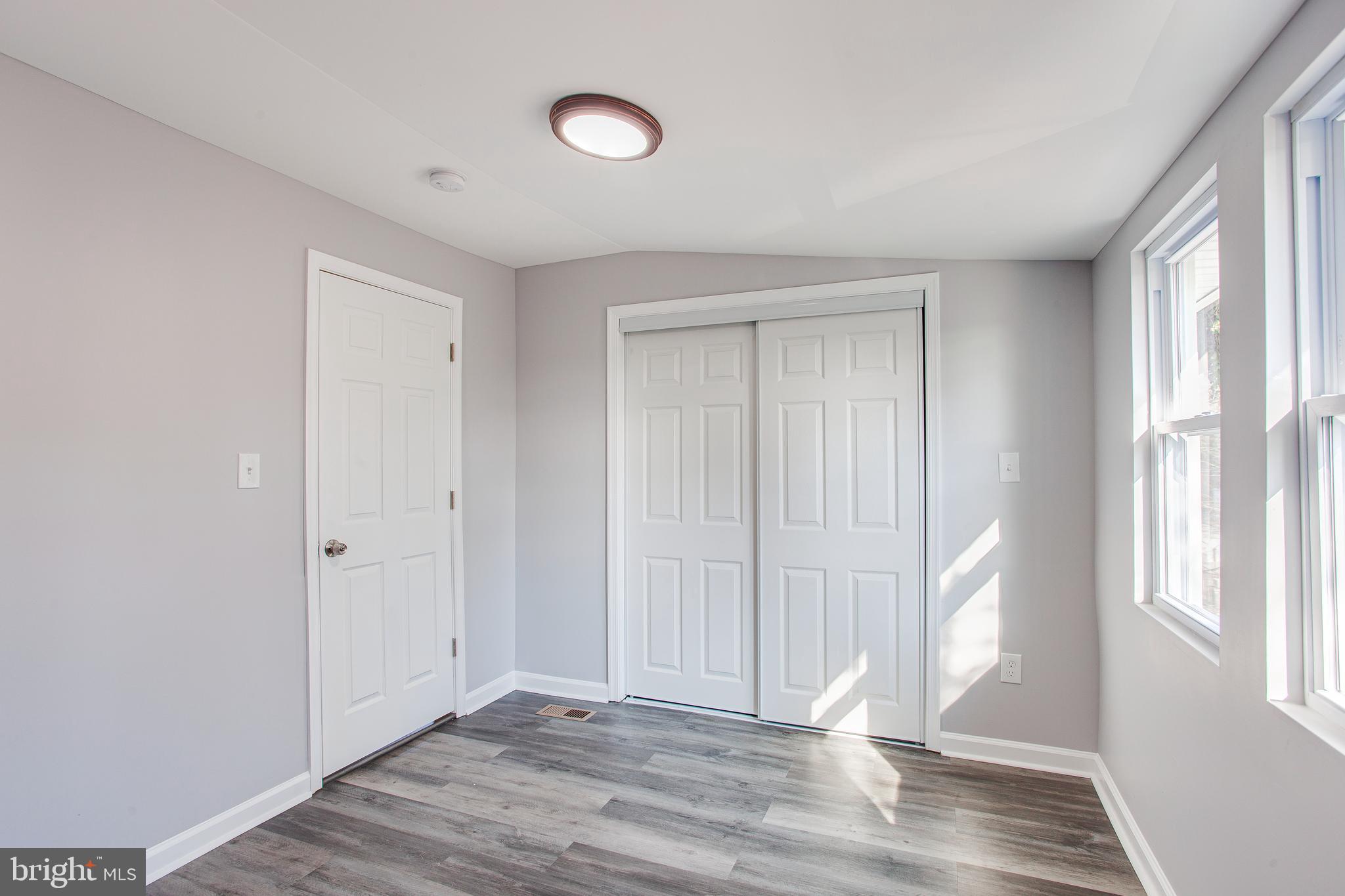 EAST OAK LANE - Residential