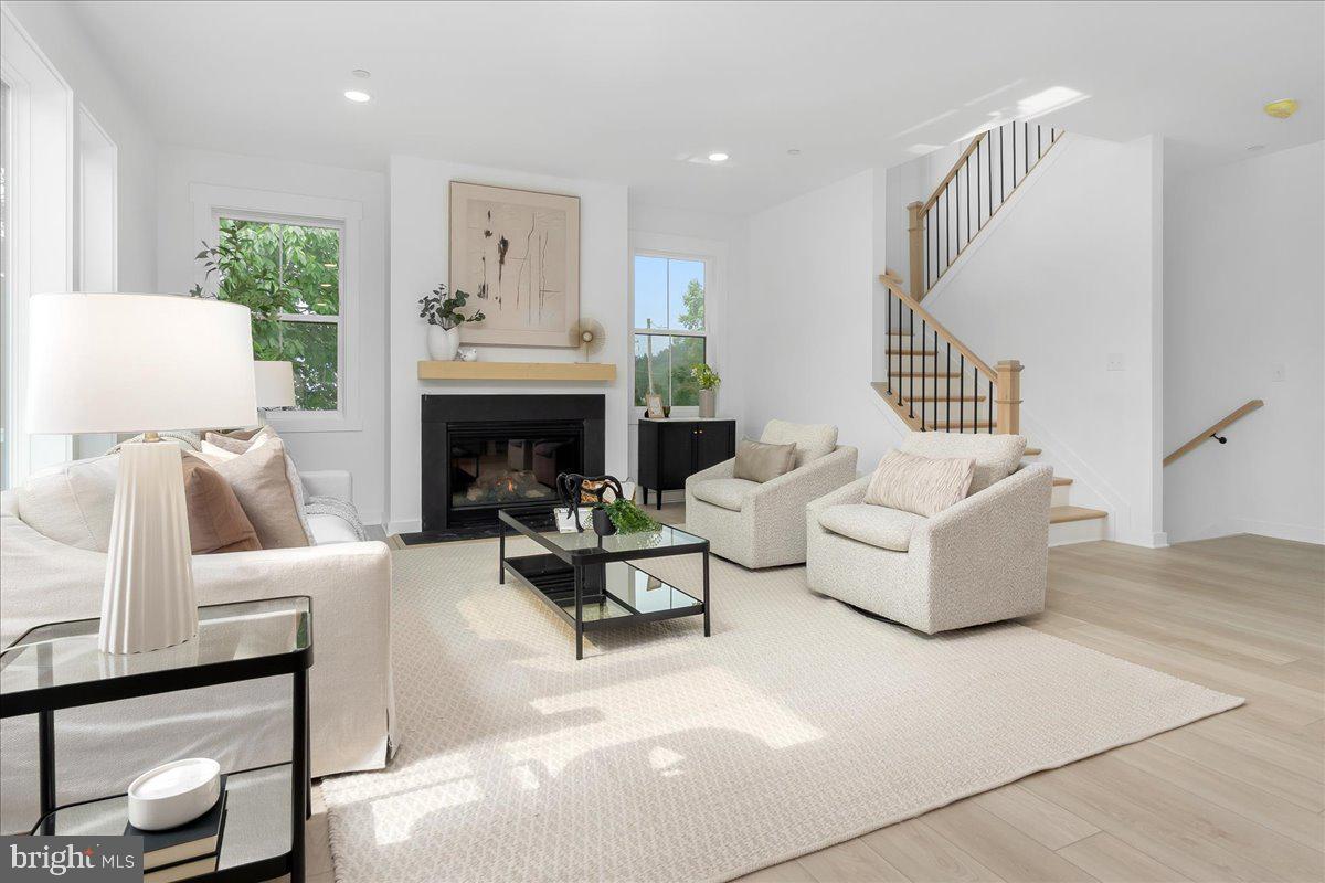 CHESTER - Residential