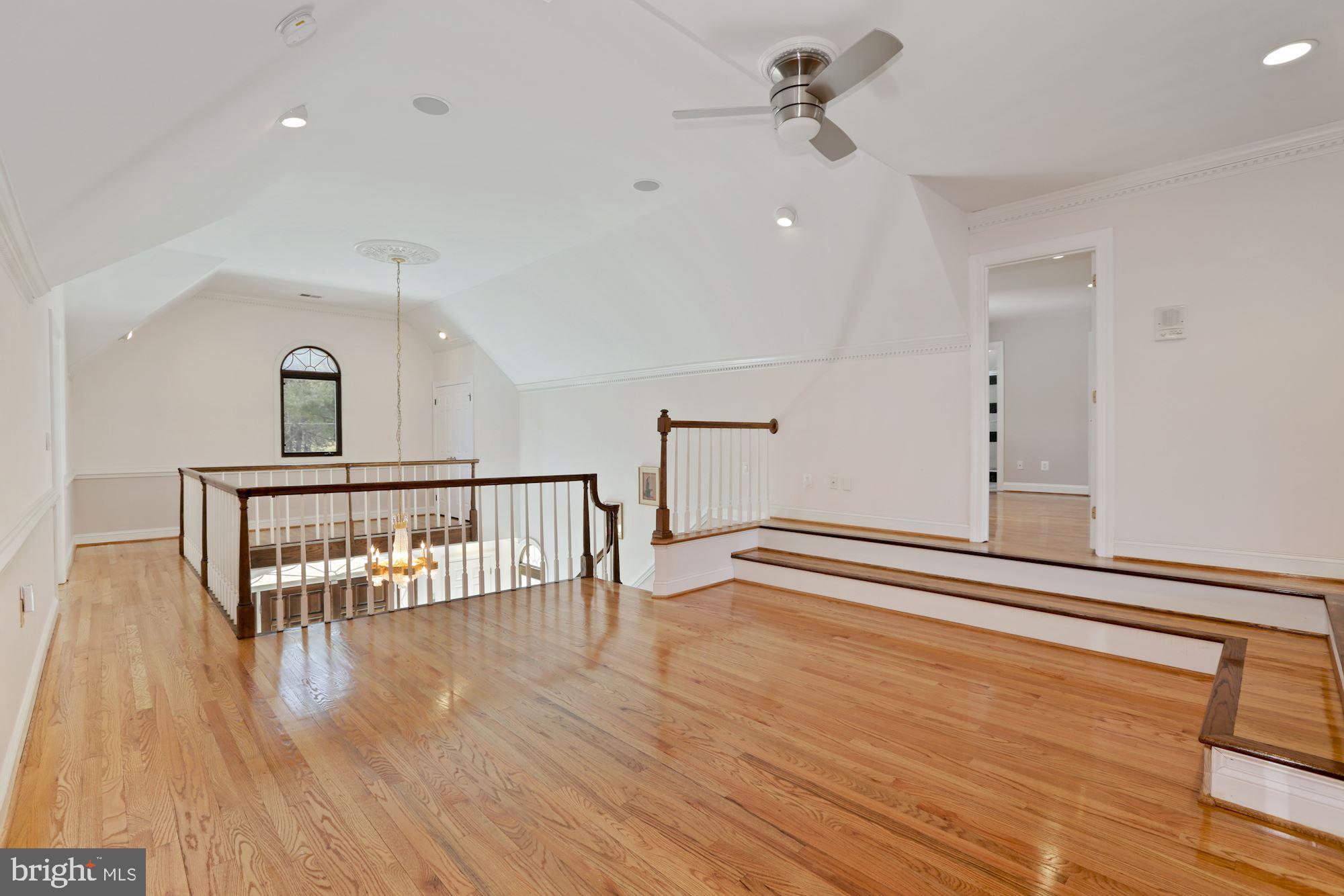 GLEN MILL KNOLLS - Residential