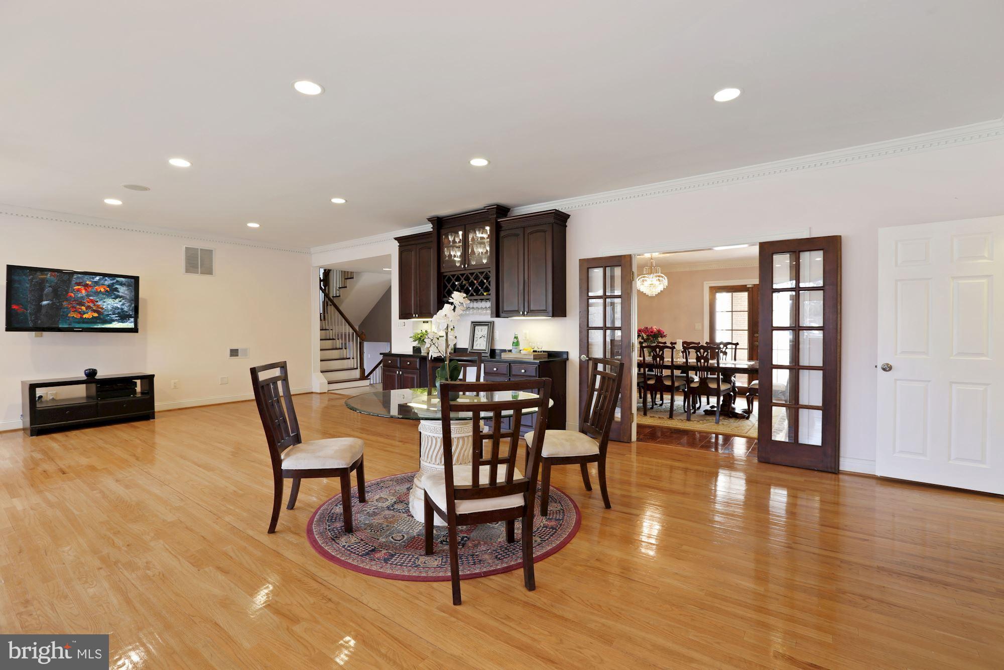 GLEN MILL KNOLLS - Residential