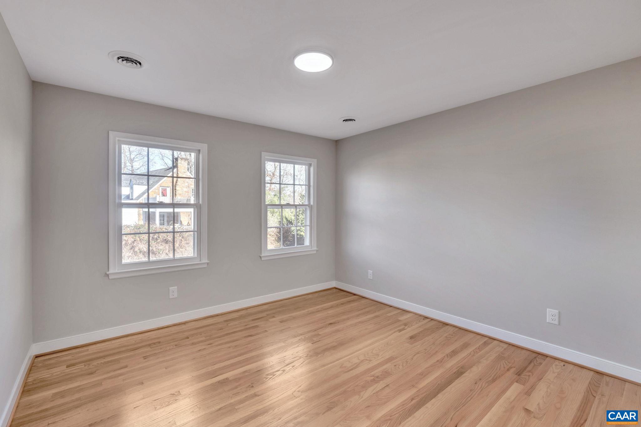OLDE OAK COURT - Residential