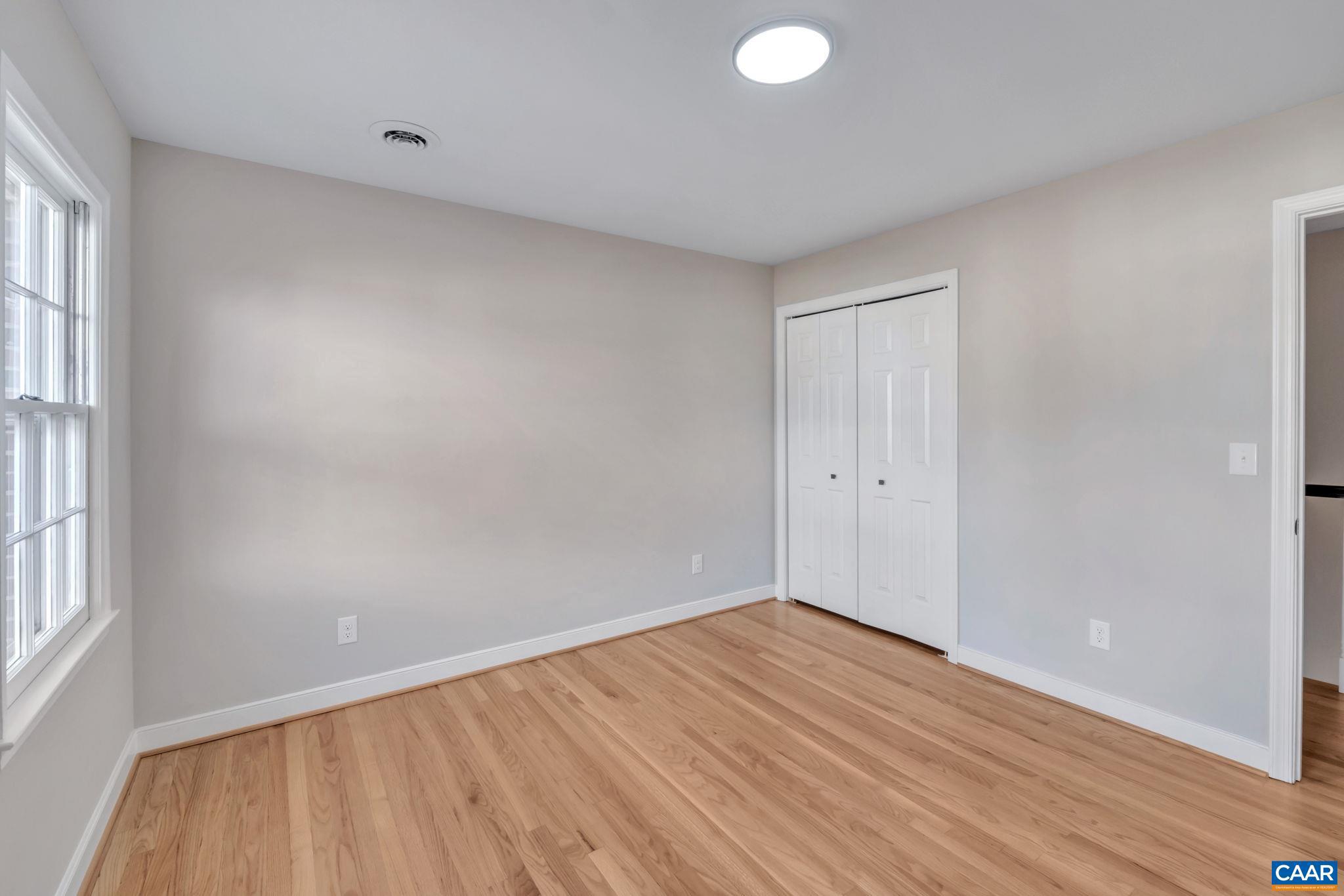 OLDE OAK COURT - Residential