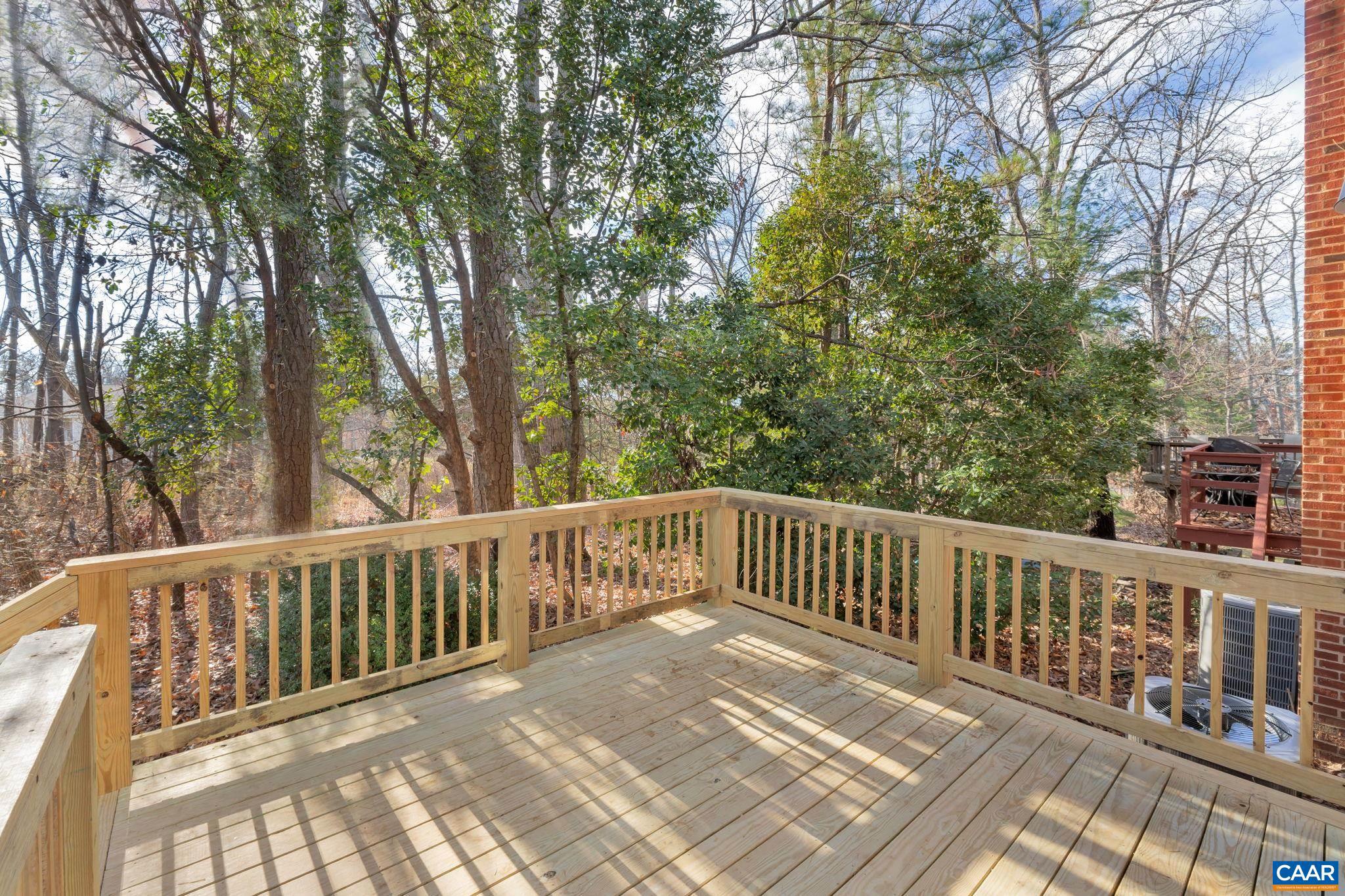 OLDE OAK COURT - Residential