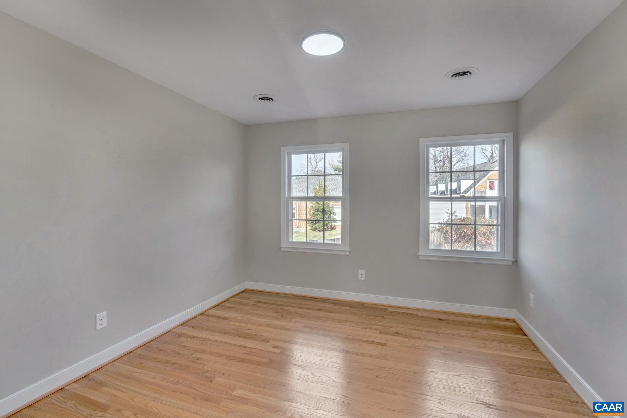 OLDE OAK COURT - Residential