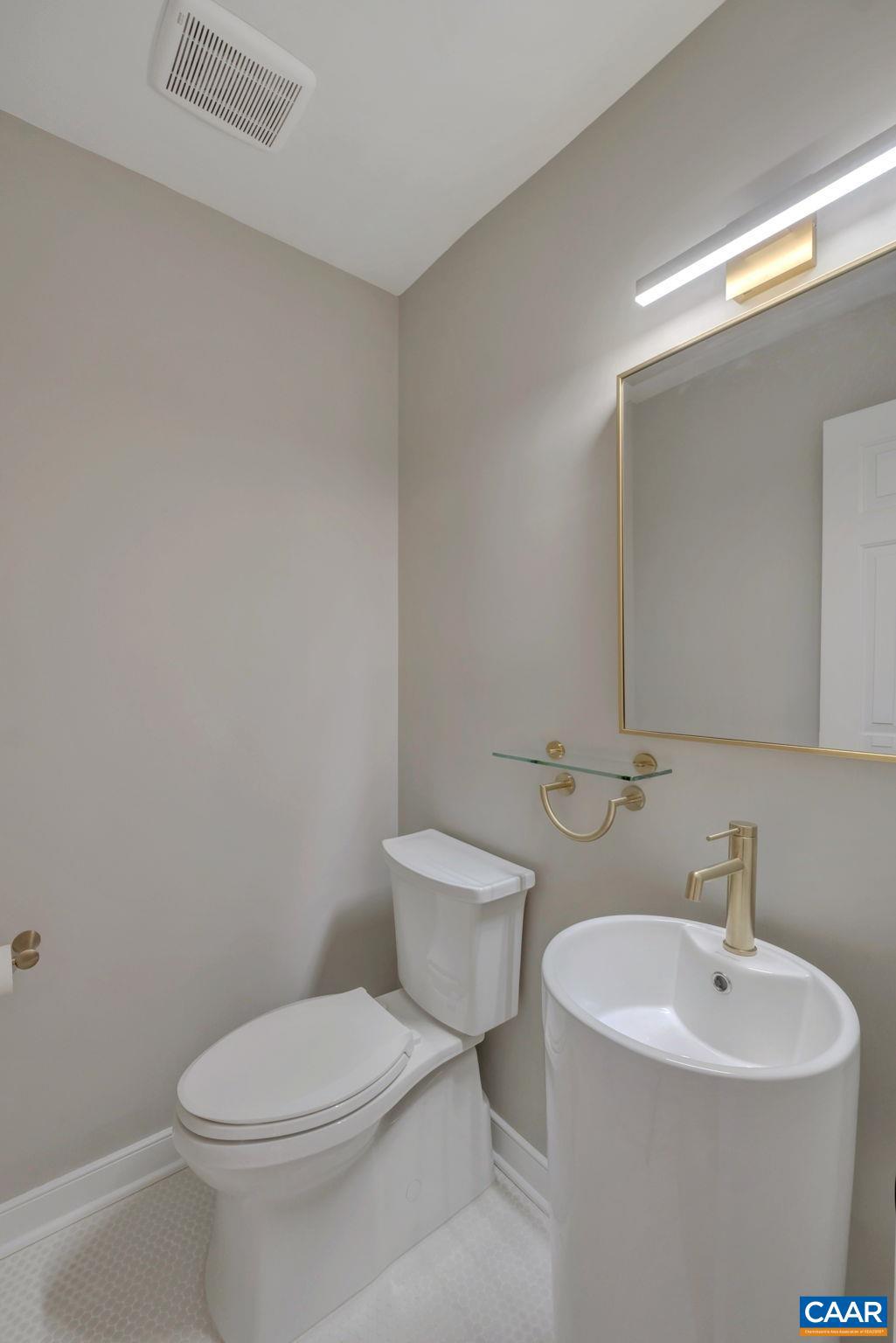 OLDE OAK COURT - Residential