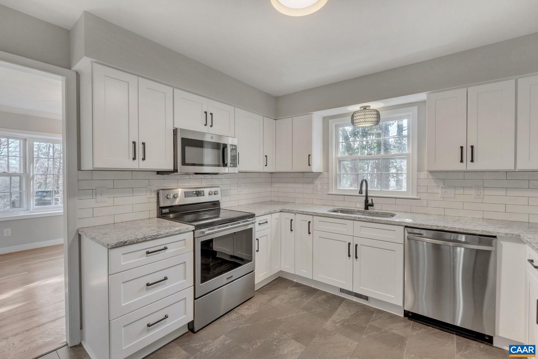OLDE OAK COURT - Residential
