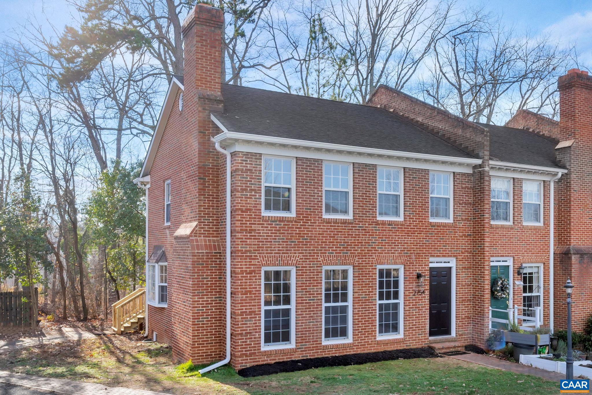 OLDE OAK COURT - Residential