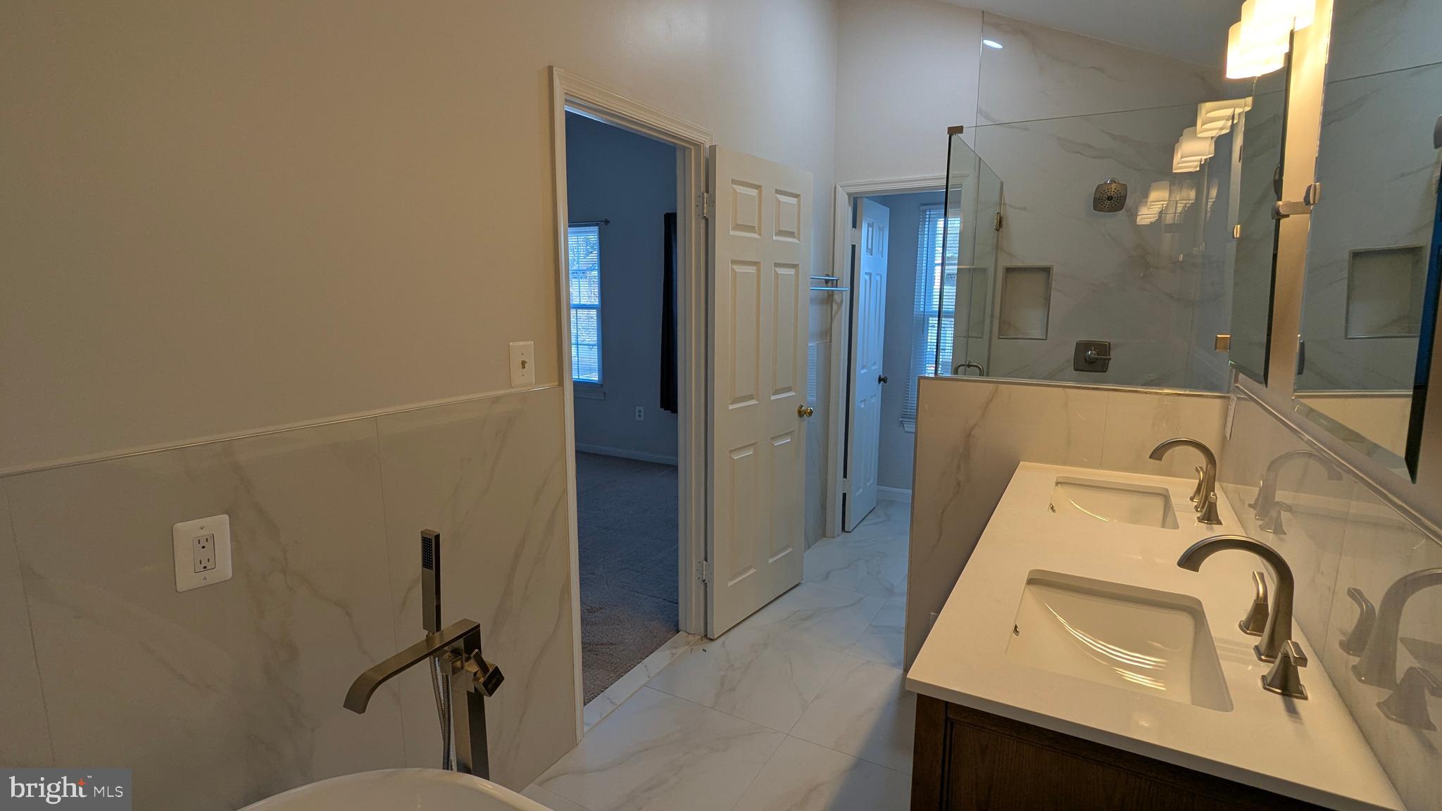 EMERALD CHASE - Residential Lease
