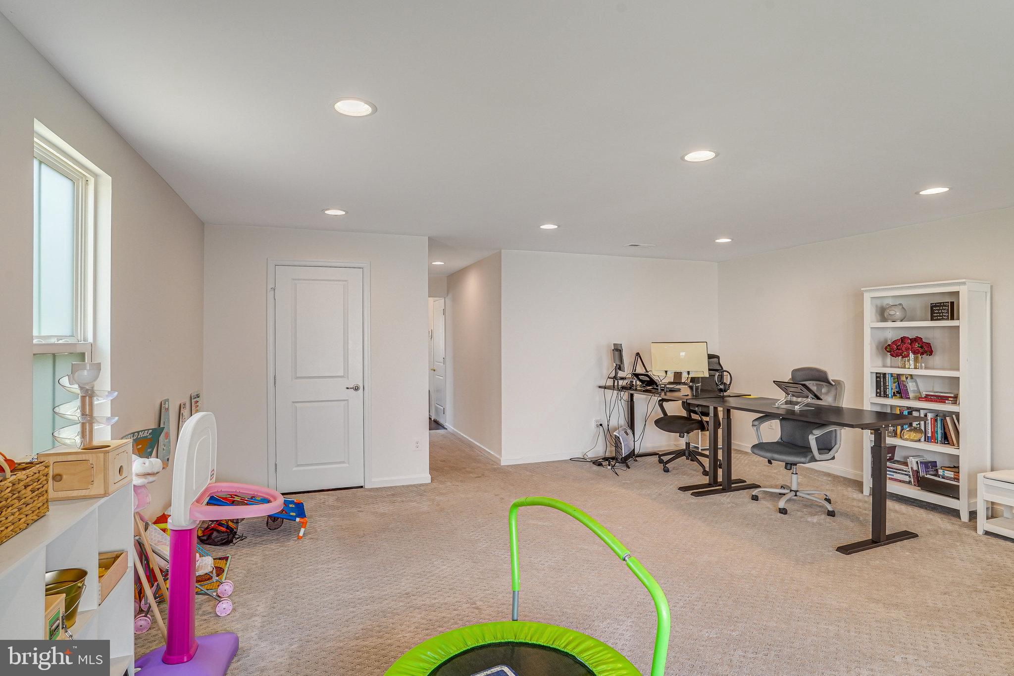 BRADLEY SQUARE - Residential Lease