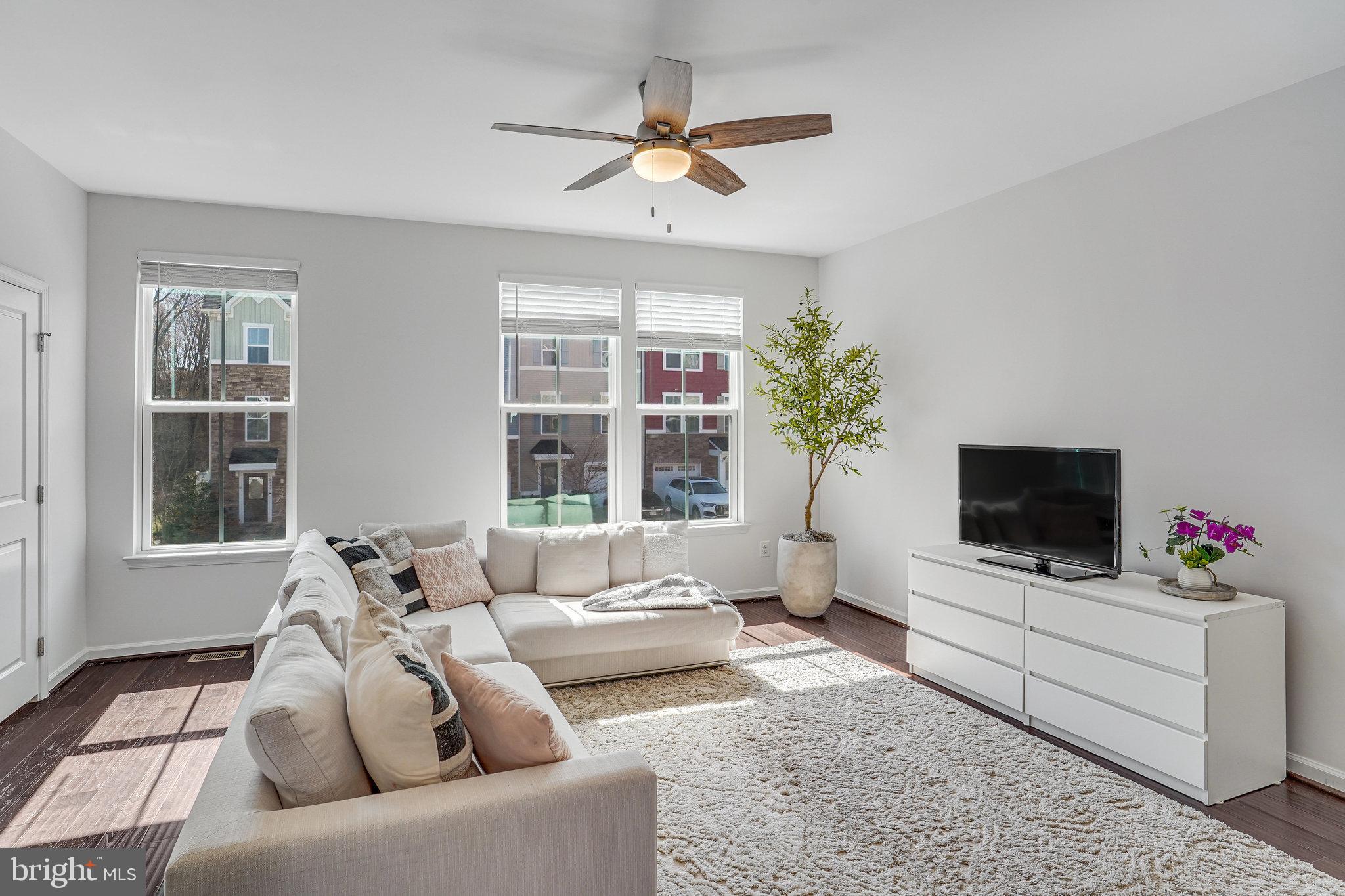 BRADLEY SQUARE - Residential Lease