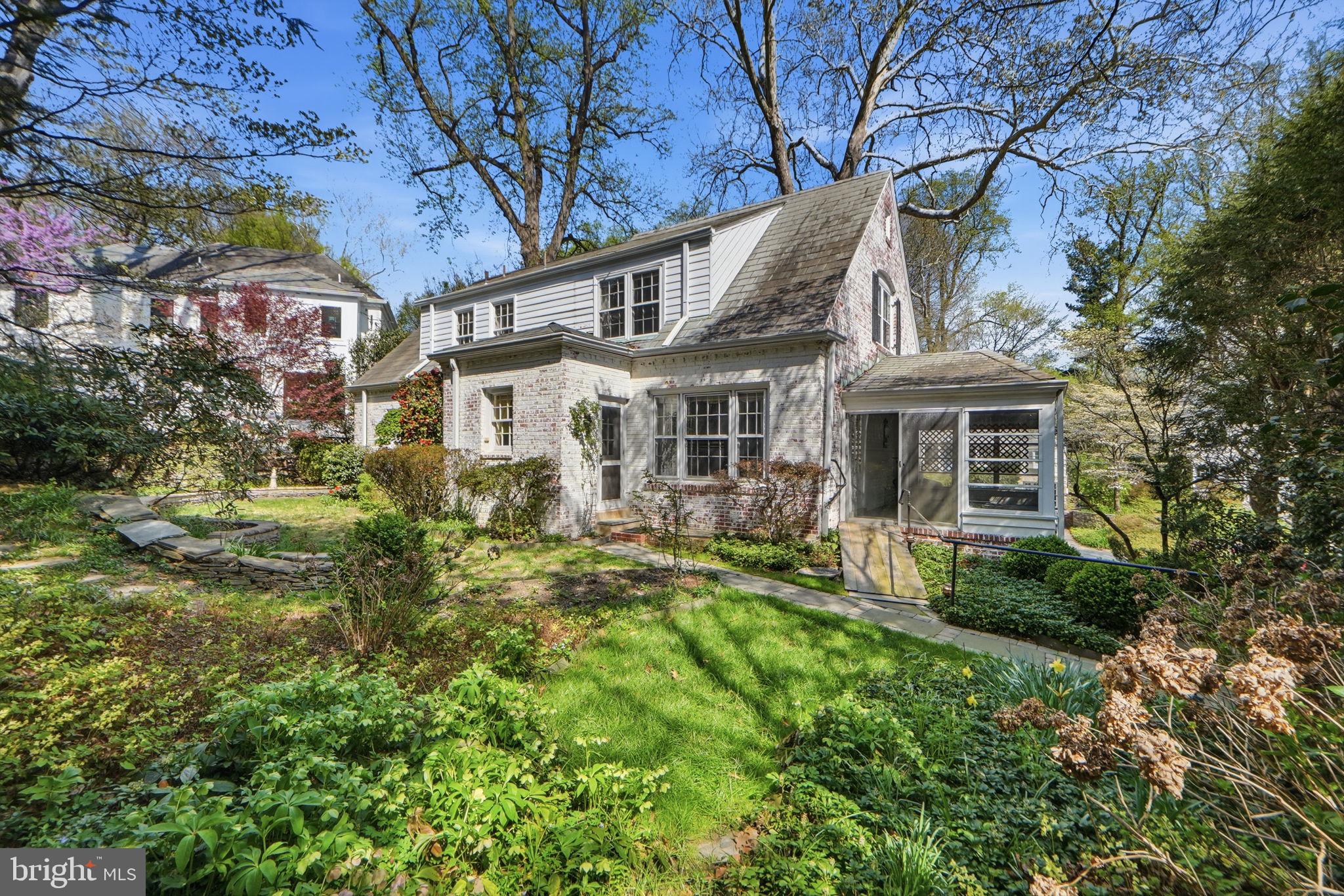 WESTMORELAND HILLS - Residential